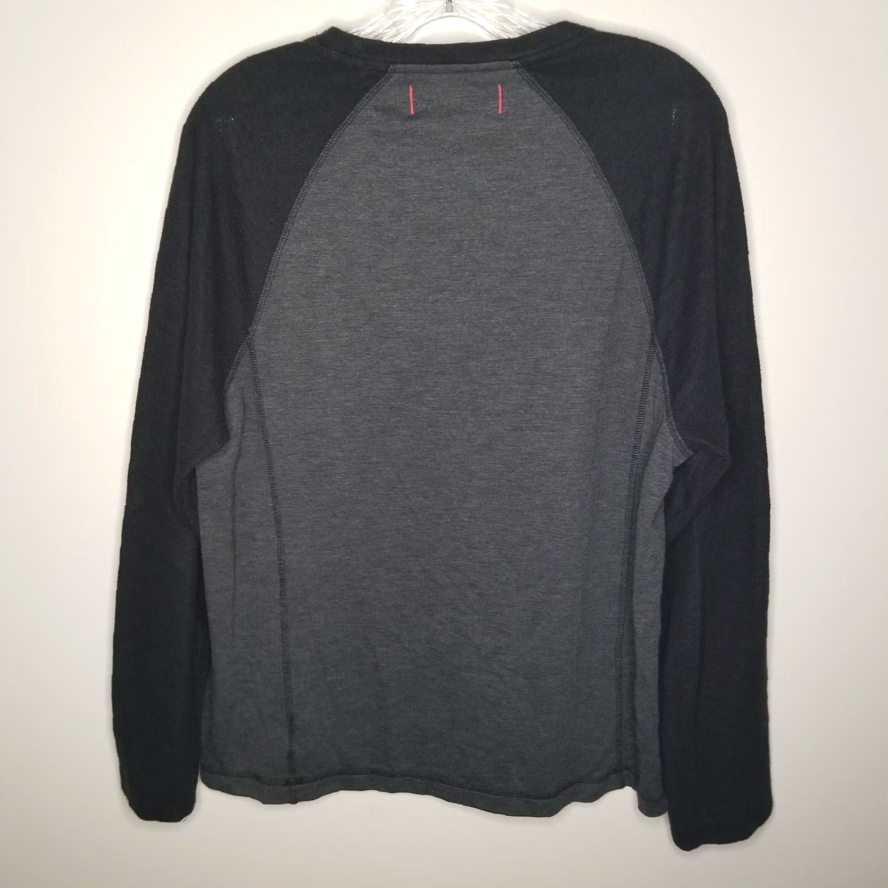 Tommy Bahama Tommy Bahama Pullover Shirt Men Size M Gray Long Sleeve Sweater Show Long Sleeve Top Modern Casual Christmas Resortwear Size US M / EU 48-50 / 2 - 4 Thumbnail