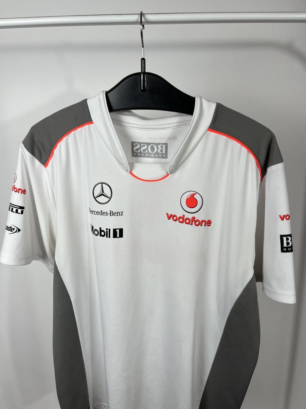 Mercedes-Benz Hugo Boss McLaren Mercedes Vodafone F1 Team Shirt Racing Tee Size US L / EU 52-54 / 3 - 3 Thumbnail