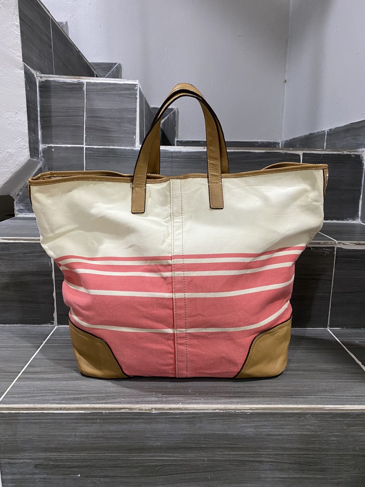 Coach Coach Hadley Variegated Striped Duffle Bag Size ONE SIZE - 2 Thumbnail