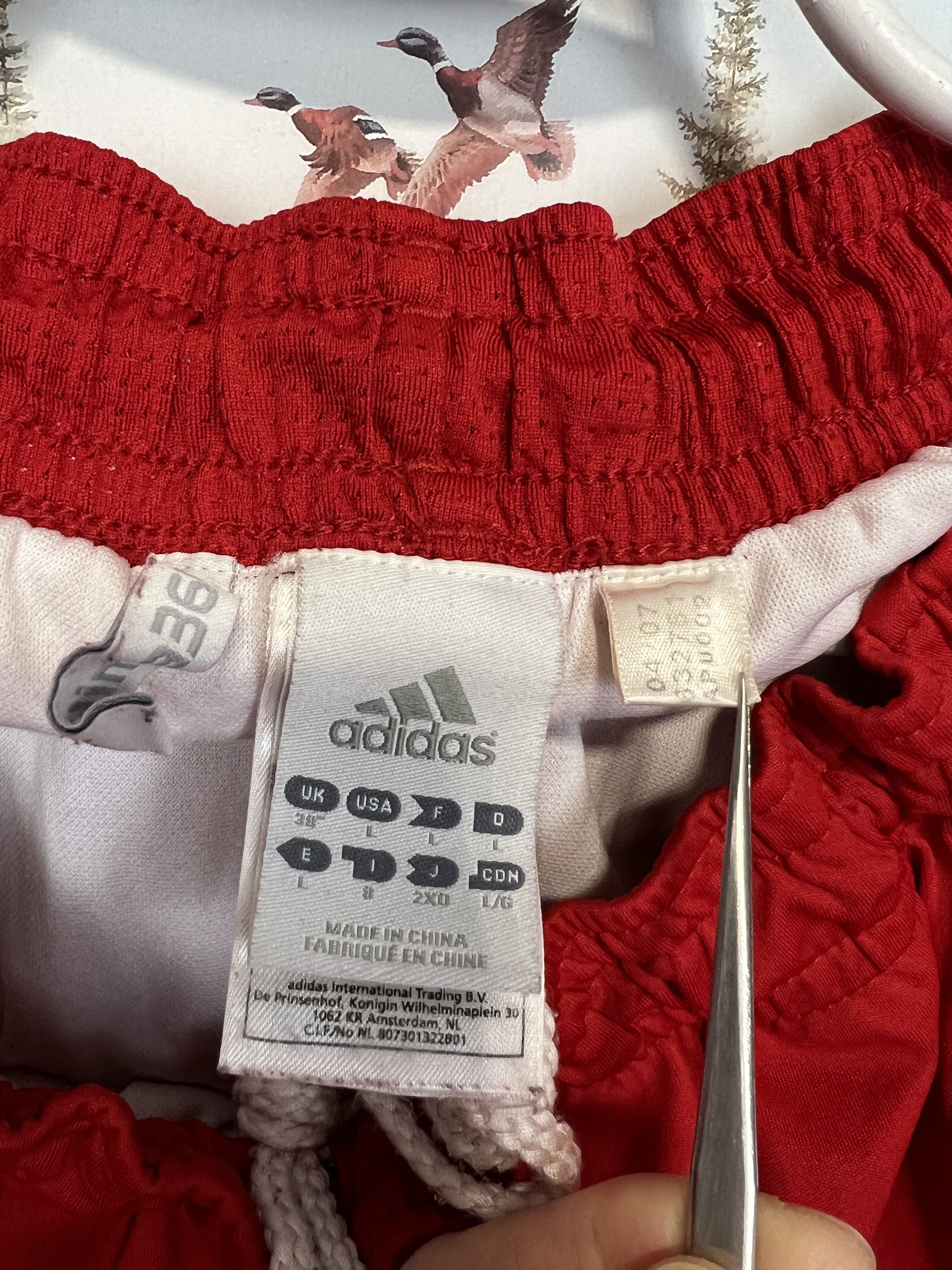 Adidas Vintage Adidas Hamburg Football Shorts Rare Soccer Athletic Size US 34 / EU 50 - 8 Thumbnail