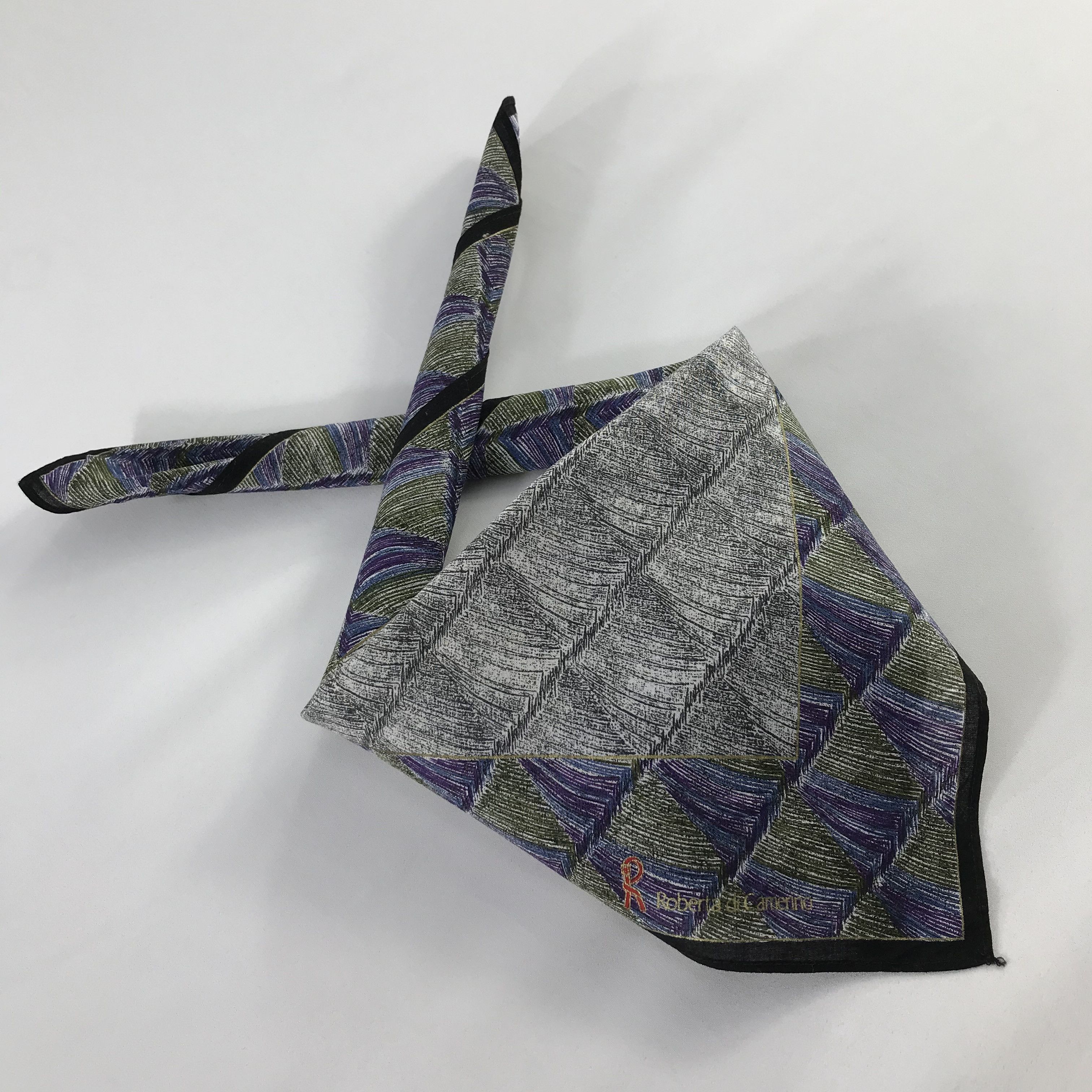 Roberta di Camerino × Vintage Roberta Di Camerino Bandana / Handkerchief /Neckerchief S765 Size ONE SIZE - 4 Thumbnail