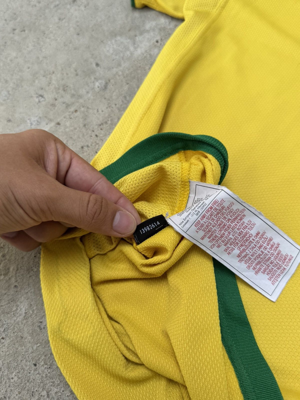 Nike VINTAGE NIKE BRAZIL RONALDO JERSEY NR 9 SHAMZ Size US M / EU 48-50 / 2 - 16 Thumbnail