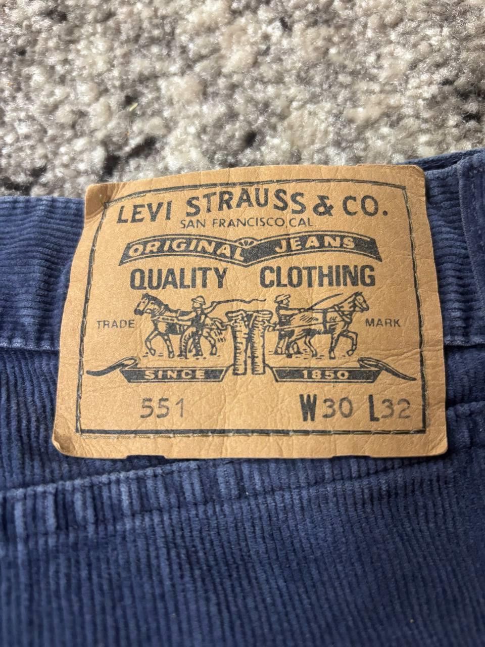 Levi's Vintage Clothing Levi’s 551 Cargo Corduroy Pants –1995–Made in Italy–Vintage Size US 30 / EU 46 - 6 Thumbnail