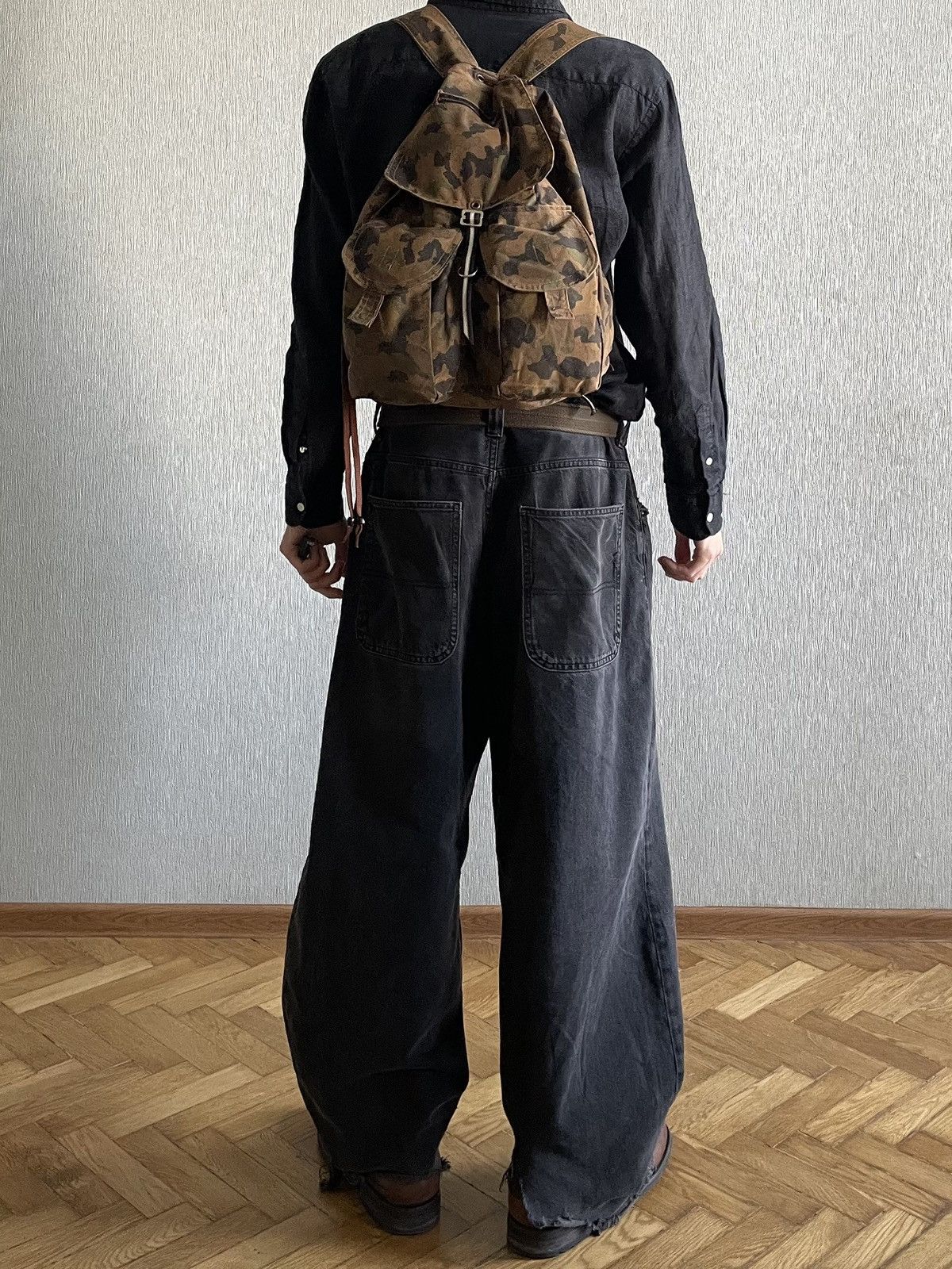 Vintage Camouflage Military Backpack w/ Vintage Zipper Size ONE SIZE - 4 Thumbnail