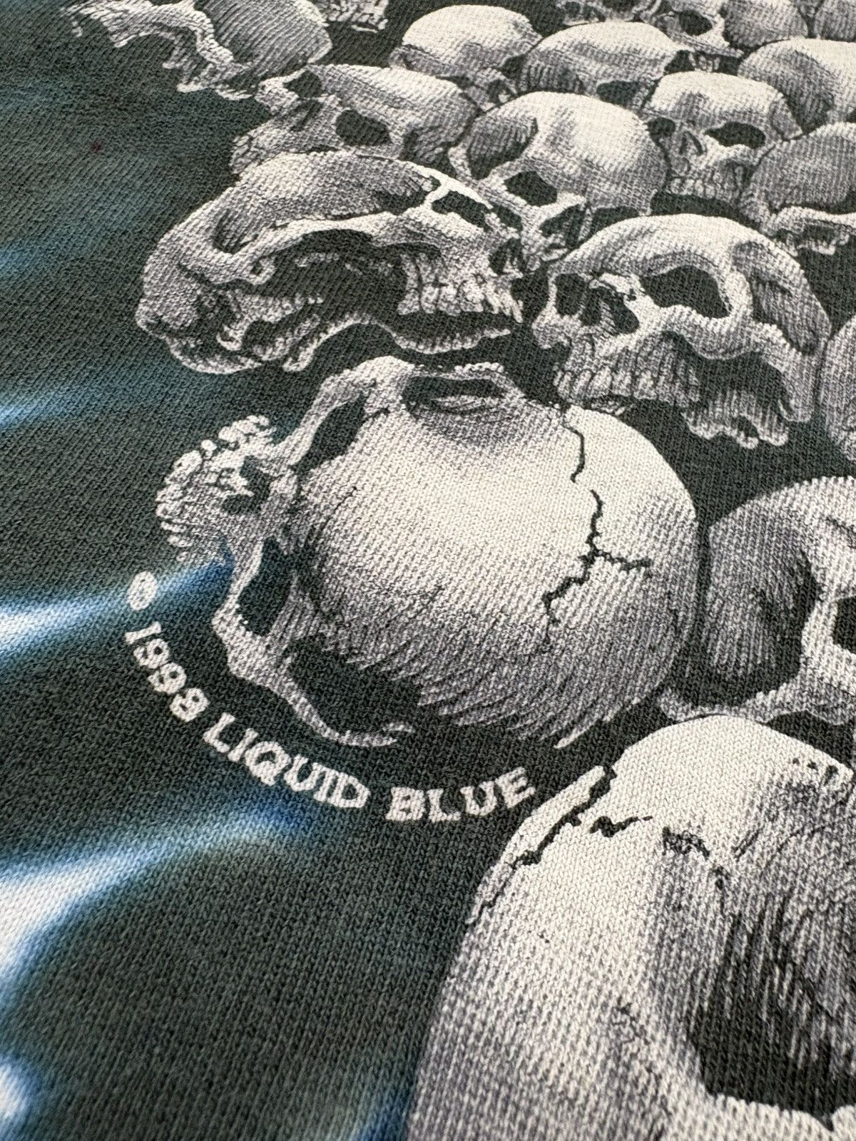 Vintage Vintage 1998 Disney Liquid Blue Skull Tie Dye T Shirt AOP XL Size US XL / EU 56 / 4 - 21 Thumbnail