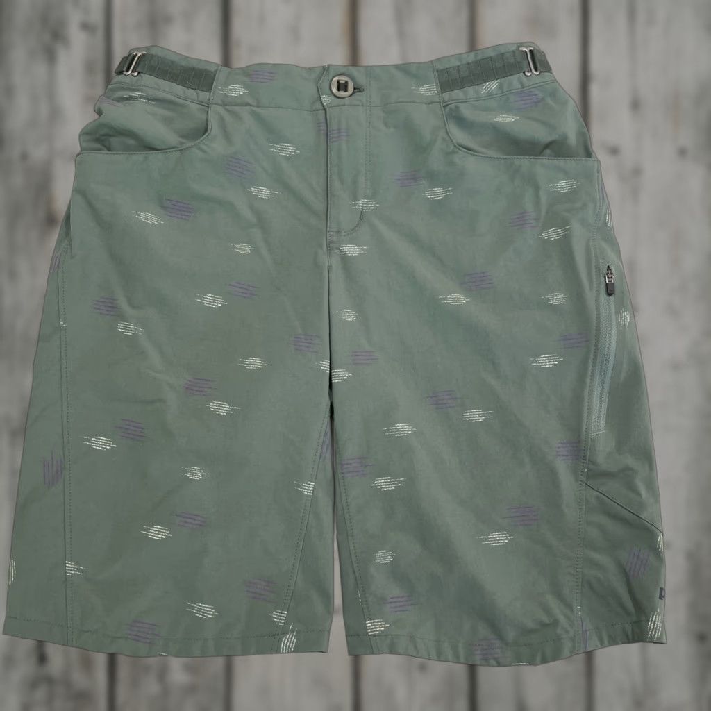 Patagonia Patagonia Women's Bermuda Shorts 6 Green Geometric Pockets Stretch Adjustable Size 28" / US 6 / IT 42 - 1 Thumbnail