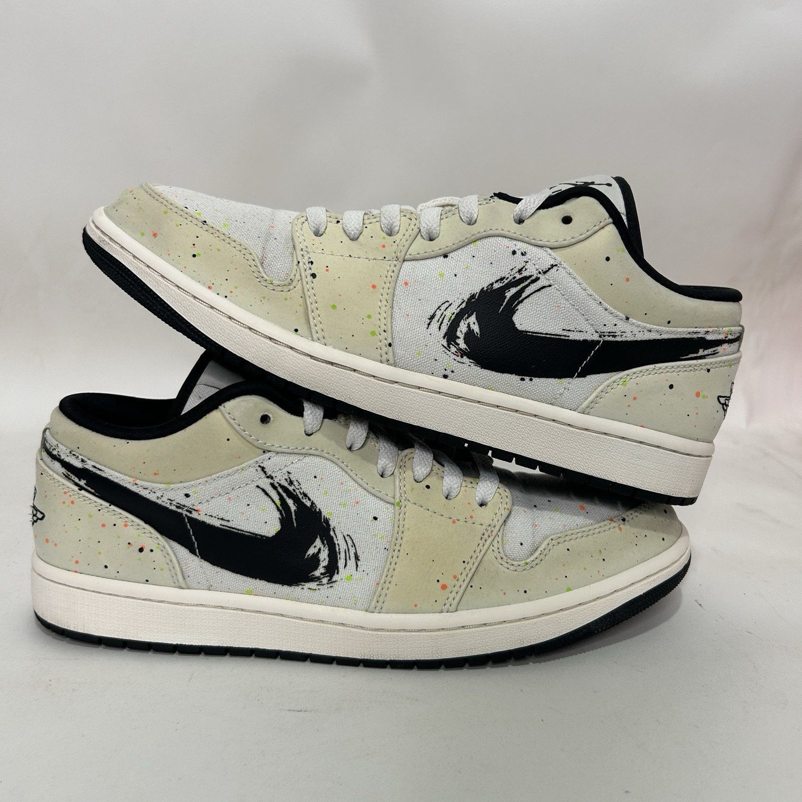Nike Nike Air Jordan 1 Low SE Retro “Brushstroke/Paint Splatter” Size US 10.5 / EU 43-44 - 1 Thumbnail