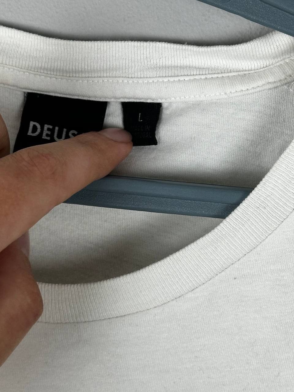 Deus Ex Machina Vintage Deus Ex Machina Big Logo White Sleeveless T Shirt Size US L / EU 52-54 / 3 - 10 Thumbnail