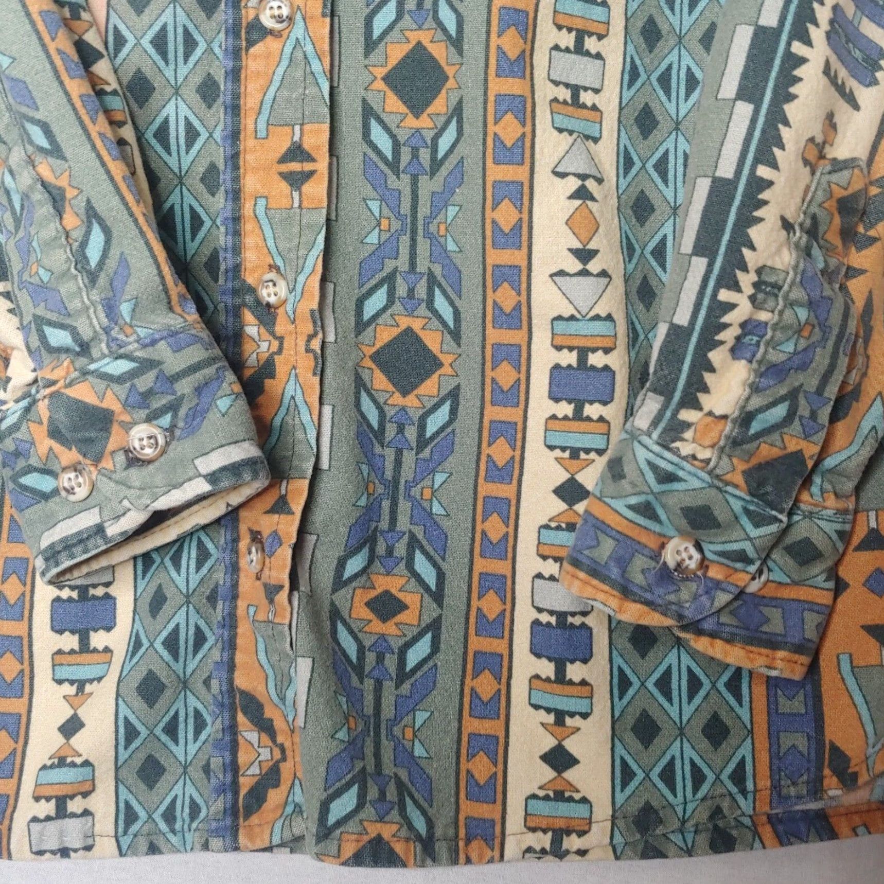 Vintage VINTAGE Cabela's Flannel Shirt Women XS Southwest Geometric Print Button Read Shirt Size XS / US 0-2 / IT 36-38 - 5 Thumbnail