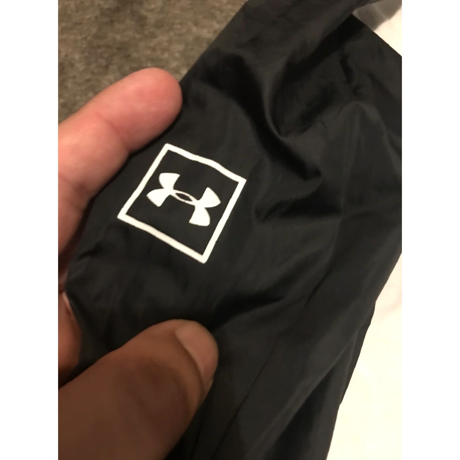Under Armour Under Armour Running Tee Anorak Jacket Hooded Windbreaker Slim L Black & White 1/4 Zip Regular Men 1311107 Size US L / EU 52-54 / 3 - 5 Thumbnail