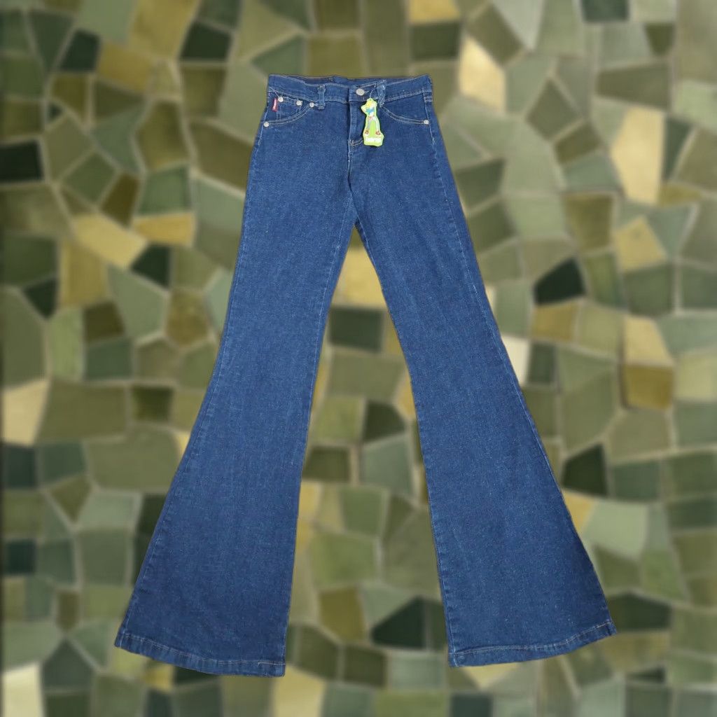 VINTAGE Embrujo Jeans Bell Bottom Flare Low Rise Denim Medium Wash Blue Women Size 5 Regular Pants Boots Cut