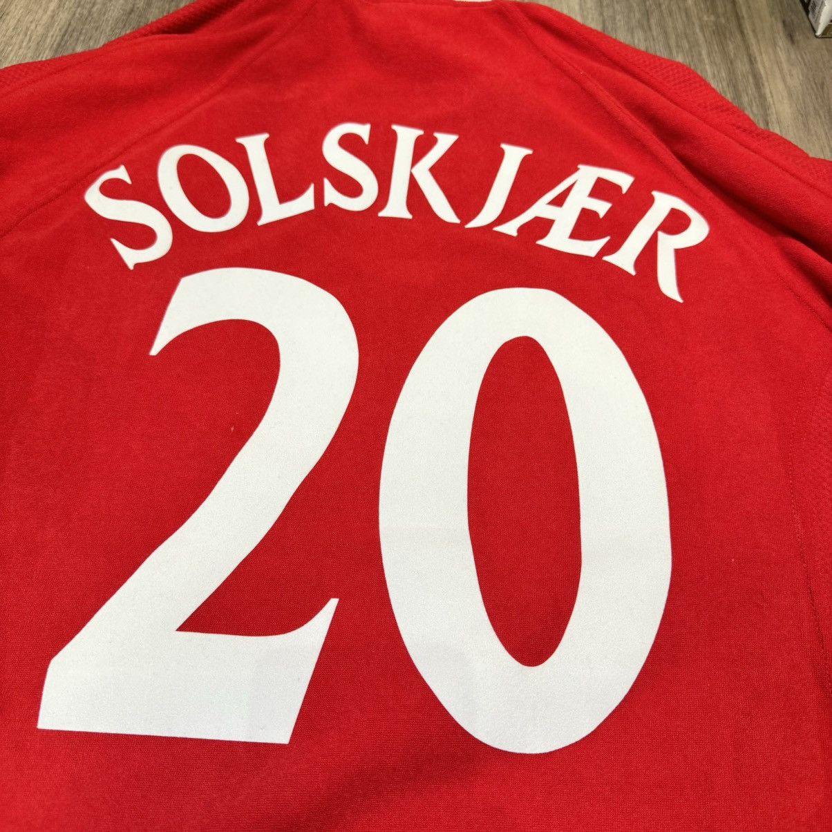 Umbro Norway Euro2000 home shirt #20 Solskjaer Size US XL / EU 56 / 4 - 4 Thumbnail