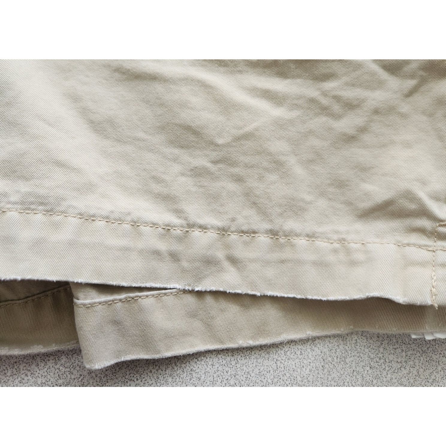 Old Navy Old Navy Tan Beige Chino Shorts 8 Lightweight Soft Size 30" / US 8 / IT 44 - 4 Thumbnail