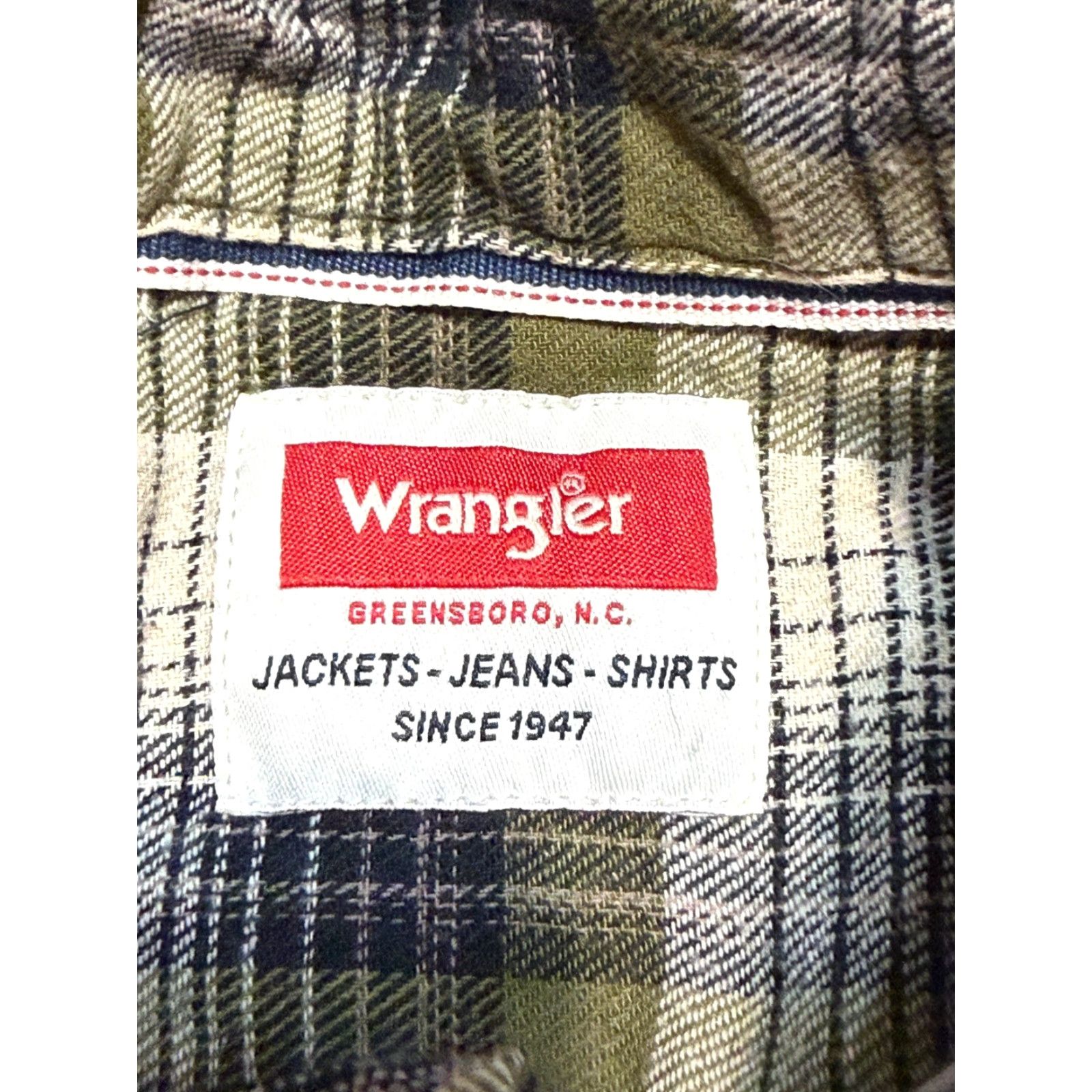 Wrangler Wrangler Shirt Mens M Green White Black Plaid Long Sleeve Button-Up Shirt Size US M / EU 48-50 / 2 - 5 Thumbnail