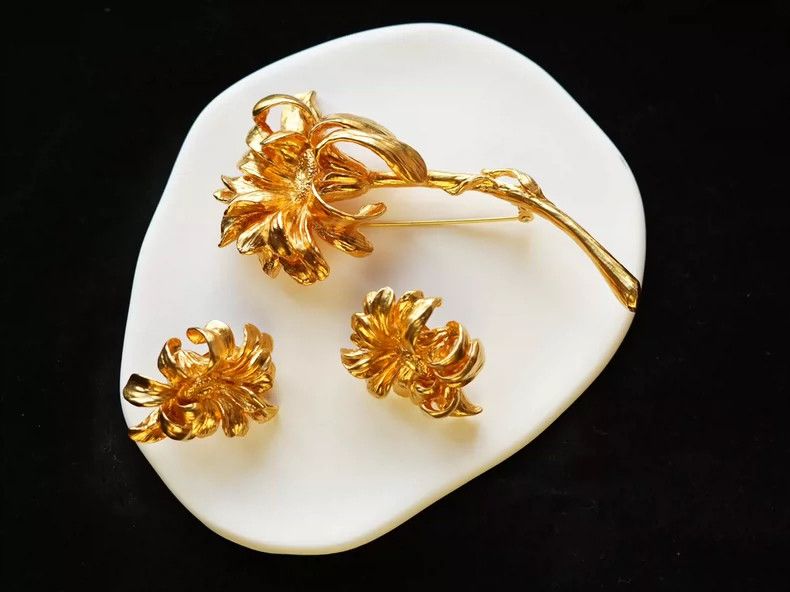 Kenzo KENZO Dark gold brooch ear clip set Size ONE SIZE - 3 Thumbnail