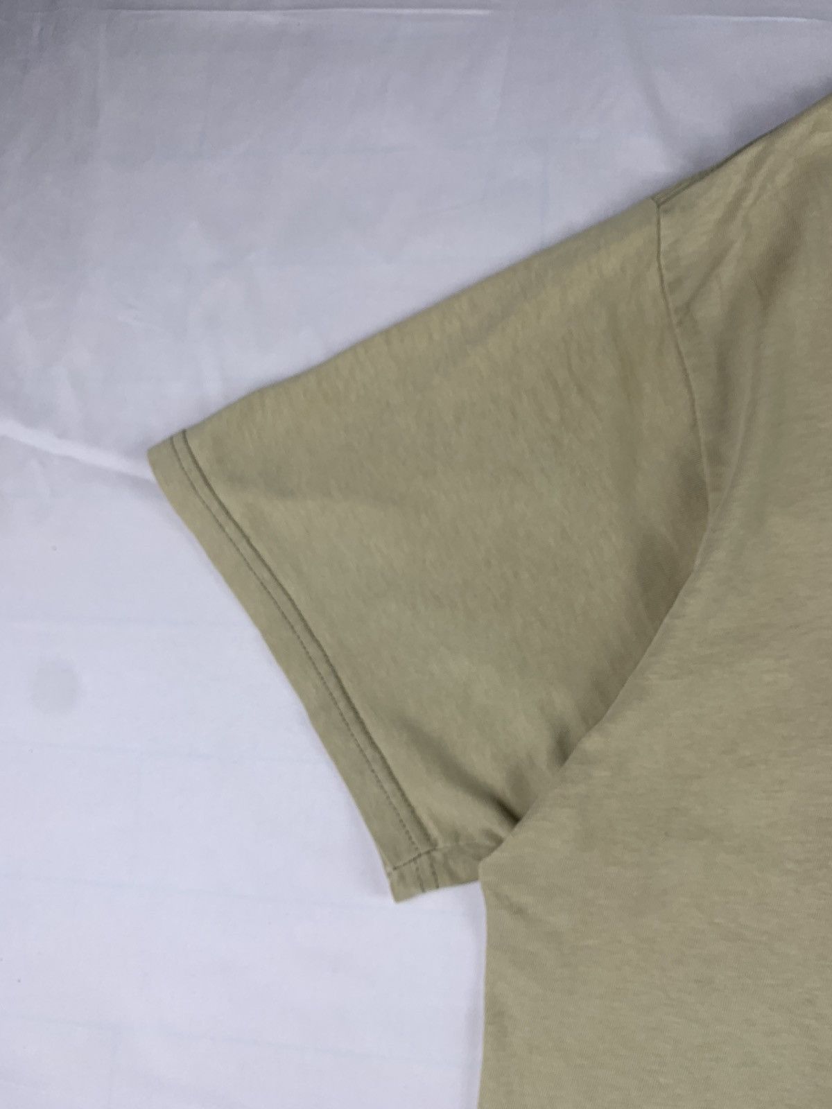 Nike 2000s Nike US Beige Red Small Swoosh Essentials Tee Size US L / EU 52-54 / 3 - 3 Thumbnail