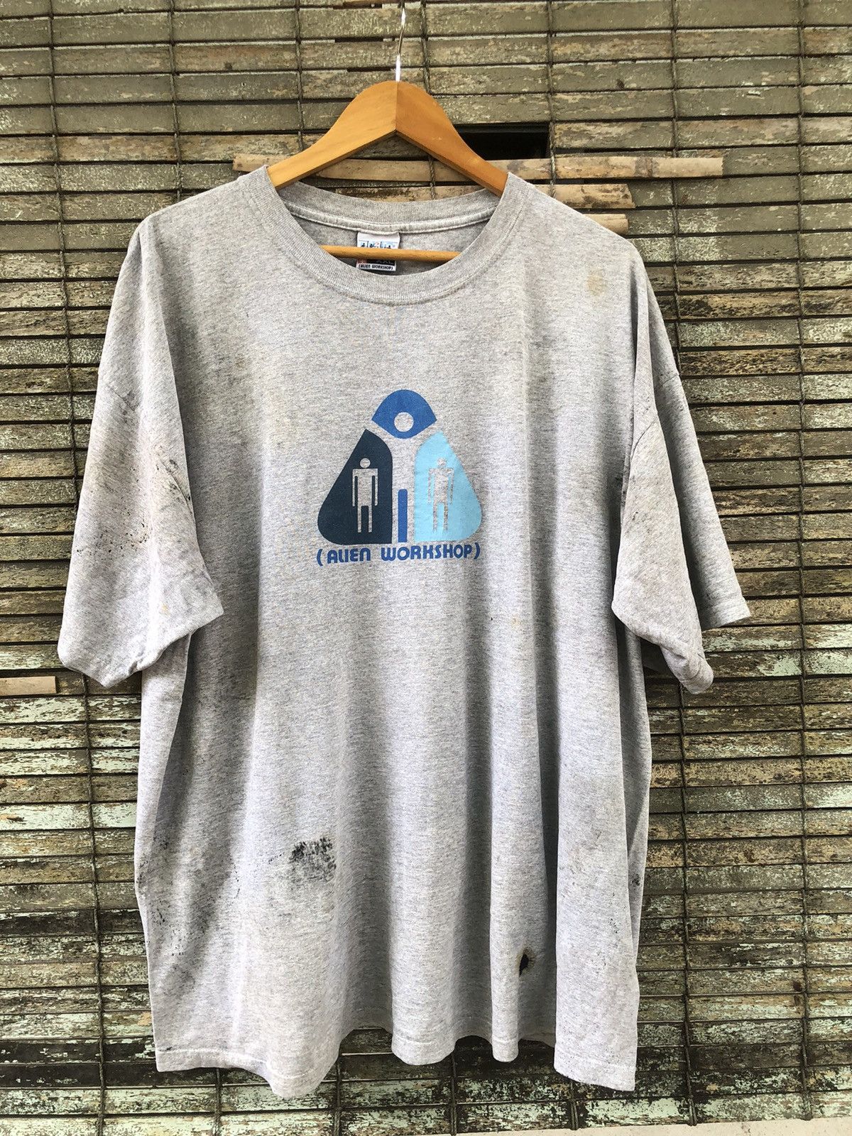 🔥Vintage 90s🔥RARE Distressed Alien Workshop Tee