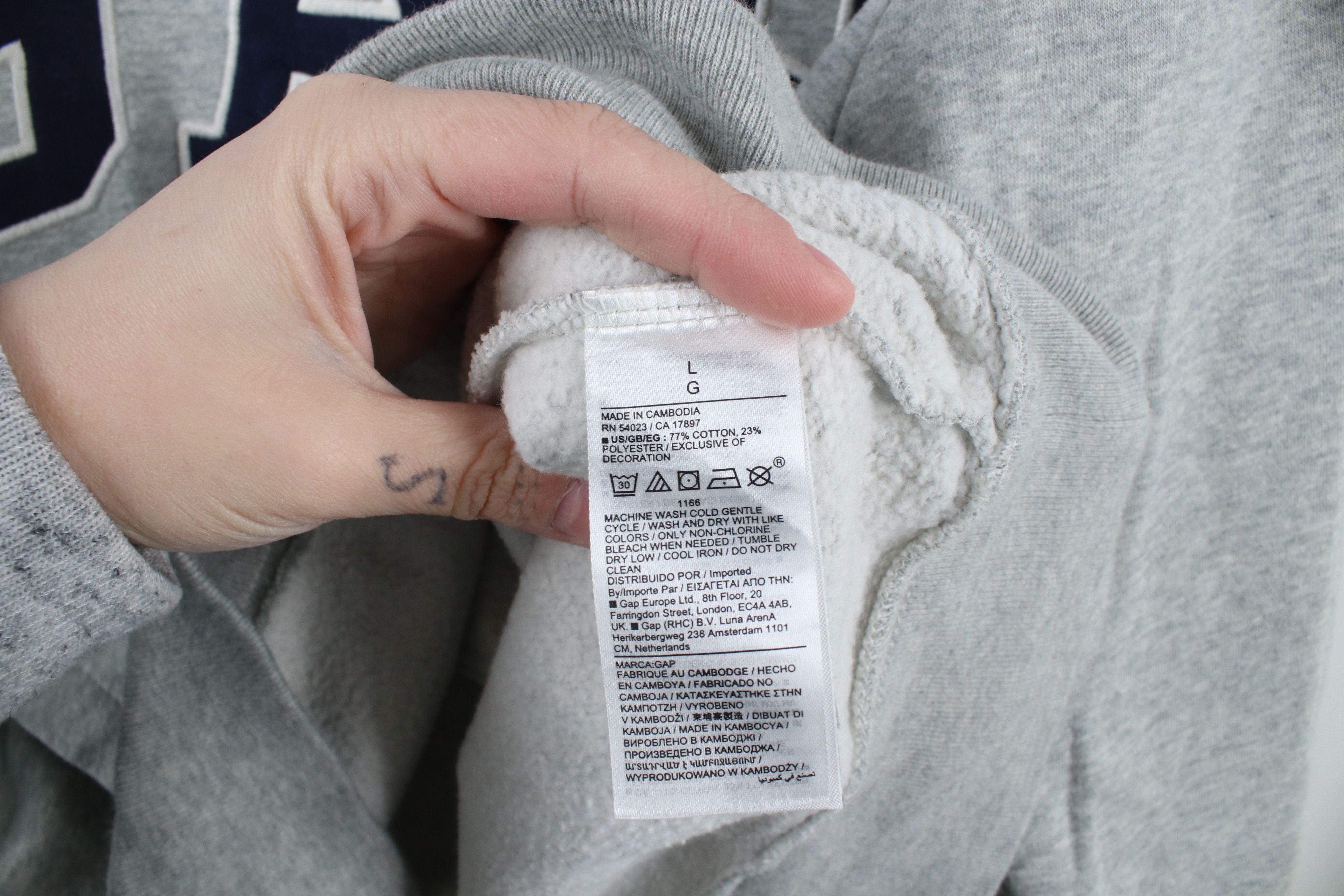Gap × Vintage Vintage Y2K Gap Block Letter Hoodie Sweatshirt Heather Gray Size US L / EU 52-54 / 3 - 9 Thumbnail