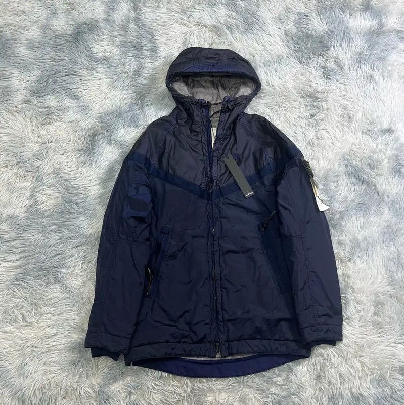 Stone Island Stone Island Men's Hooded Jacket in Black 0089 Size US S / EU 44-46 / 1 - 1 Thumbnail