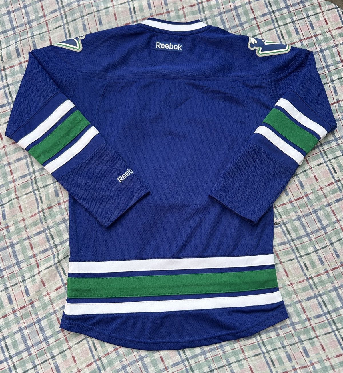 Reebok Reebok Vancouver Canucks NHL Jersey Size XS / US 0-2 / IT 36-38 - 2 Thumbnail
