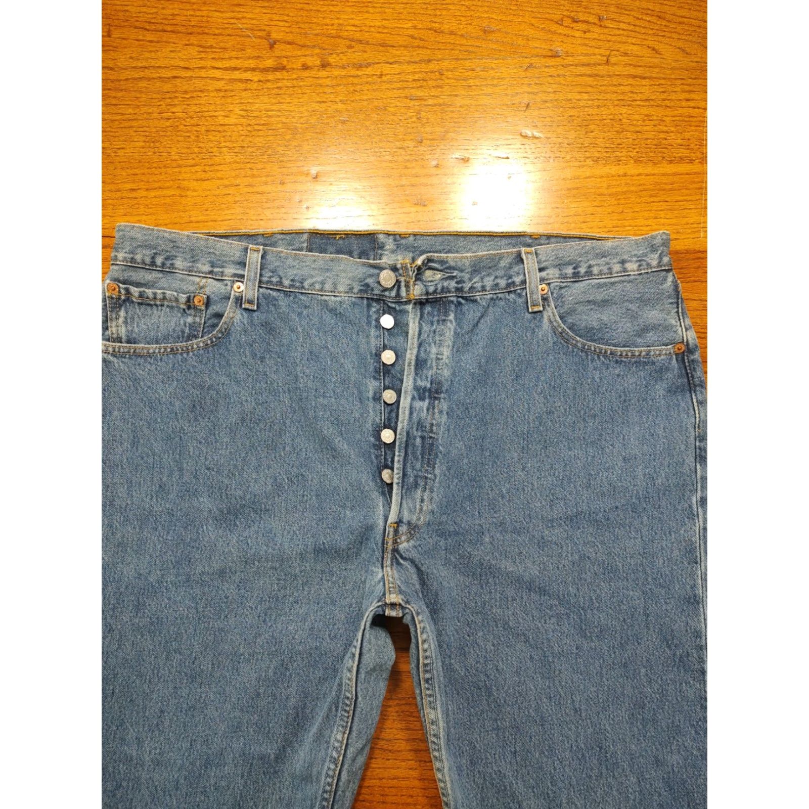 Levi's VINTAGE Levi's 501 Jeans Mens 40x30 Blue Denim Straight 5-Pocket Logo Red Bat Tag 90s Retro Classic Fit jeans Men Size US 40 / EU 56 - 5 Thumbnail