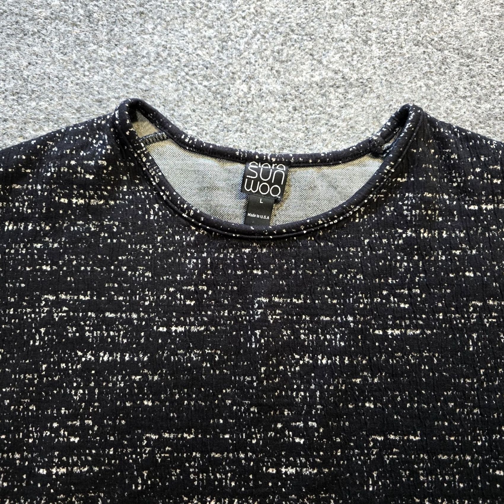 Vintage Clara Sun Woo Top Womens Large Black Space Dye 3/4 Sleeve Stretchy Casual Shirt Blouse Tunic Ladies L Black Space Dye 3/4 Sleeve Casual Shirts Womens Size L / US 10 / IT 46 - 2 Thumbnail