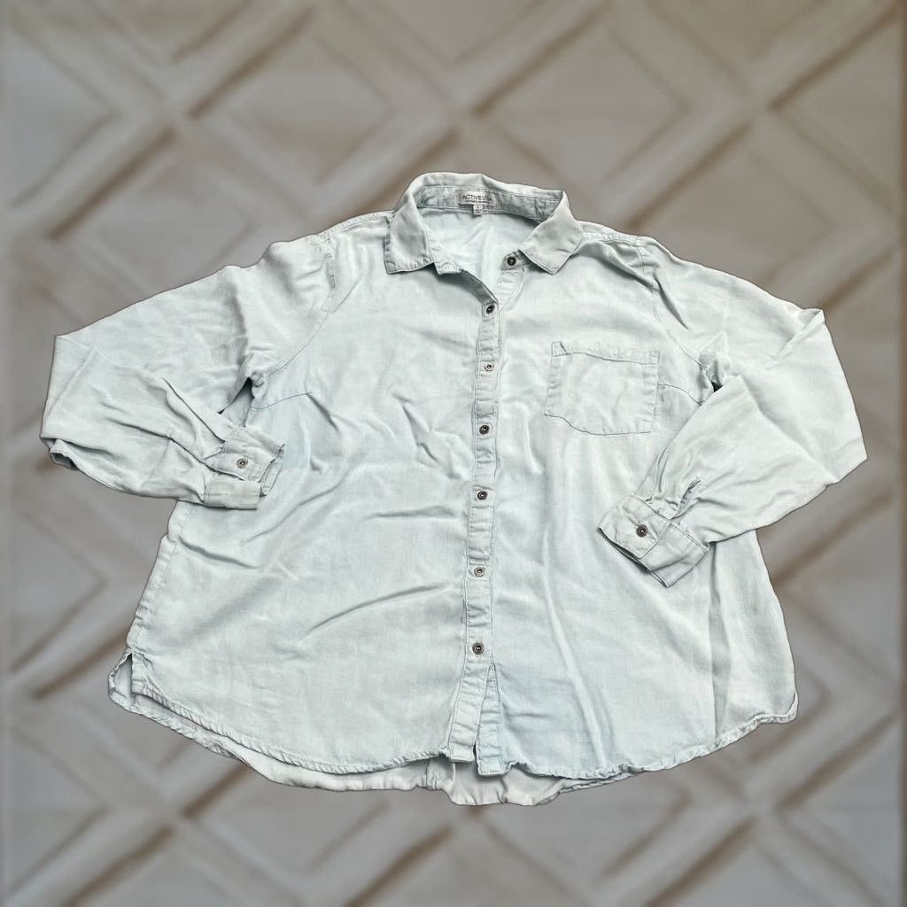 Vintage Active USA Shirt Womens Large Light Blue Long Sleeve Tencel Button Down Casual Size L / US 10 / IT 46 - 1 Thumbnail