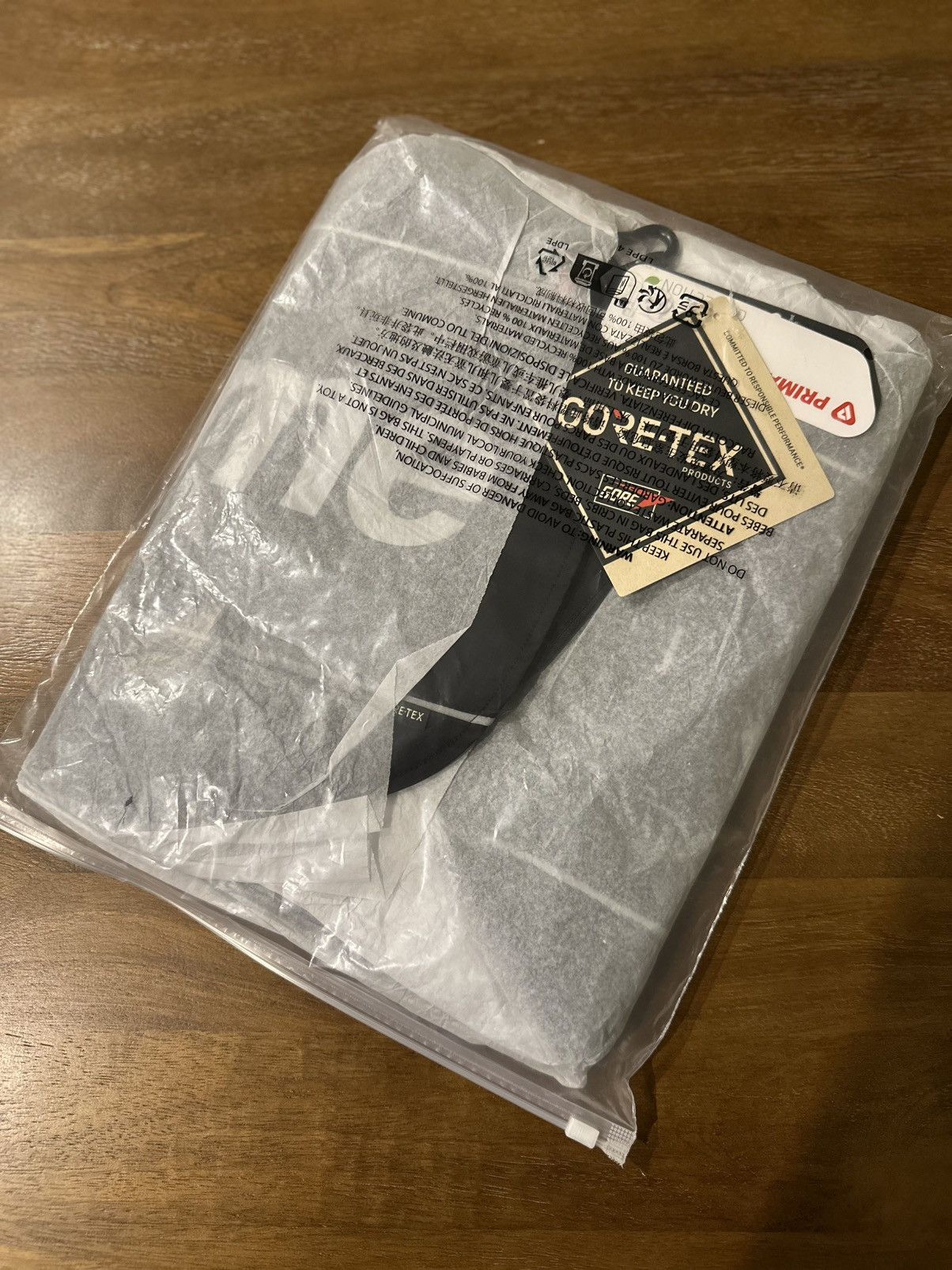 Goretex × Supreme Supreme Gore-Tex Dog Rain Jacket Large Arc’teryx Size ONE SIZE - 1 Thumbnail