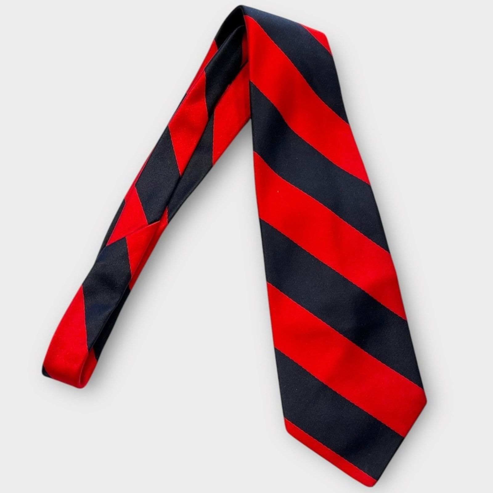 Givenchy GIVENCHY Vintage navy & red diagonal stripe tie preppy Size ONE SIZE - 2 Thumbnail