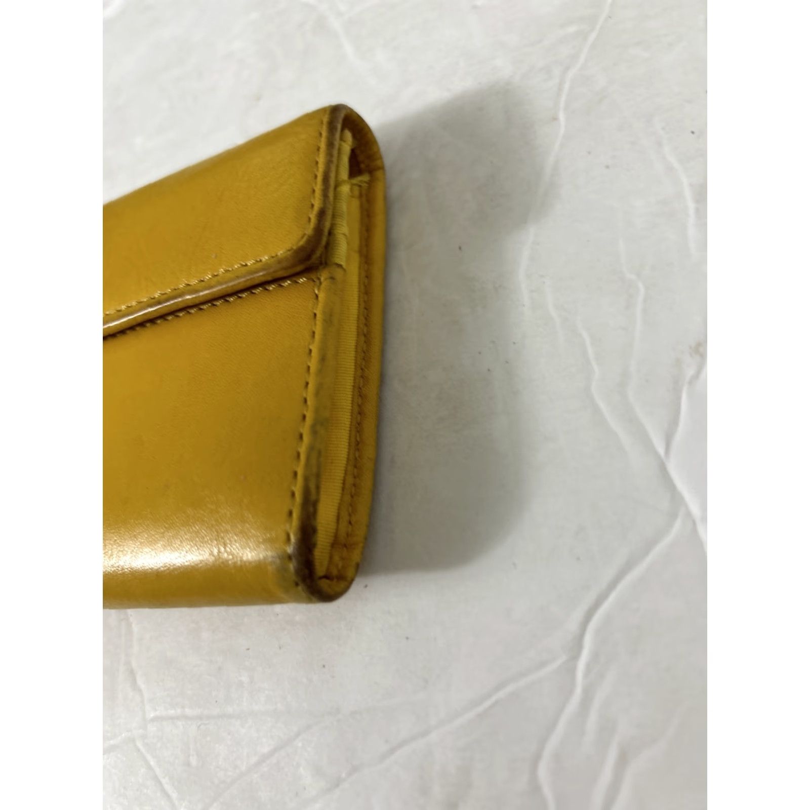 Vintage Hobo International Wallet Wristlet Yellow Leather Fold over Coin Stains 7.5x3.5x1 Women Folding Wallet Accessories Size ONE SIZE - 4 Thumbnail