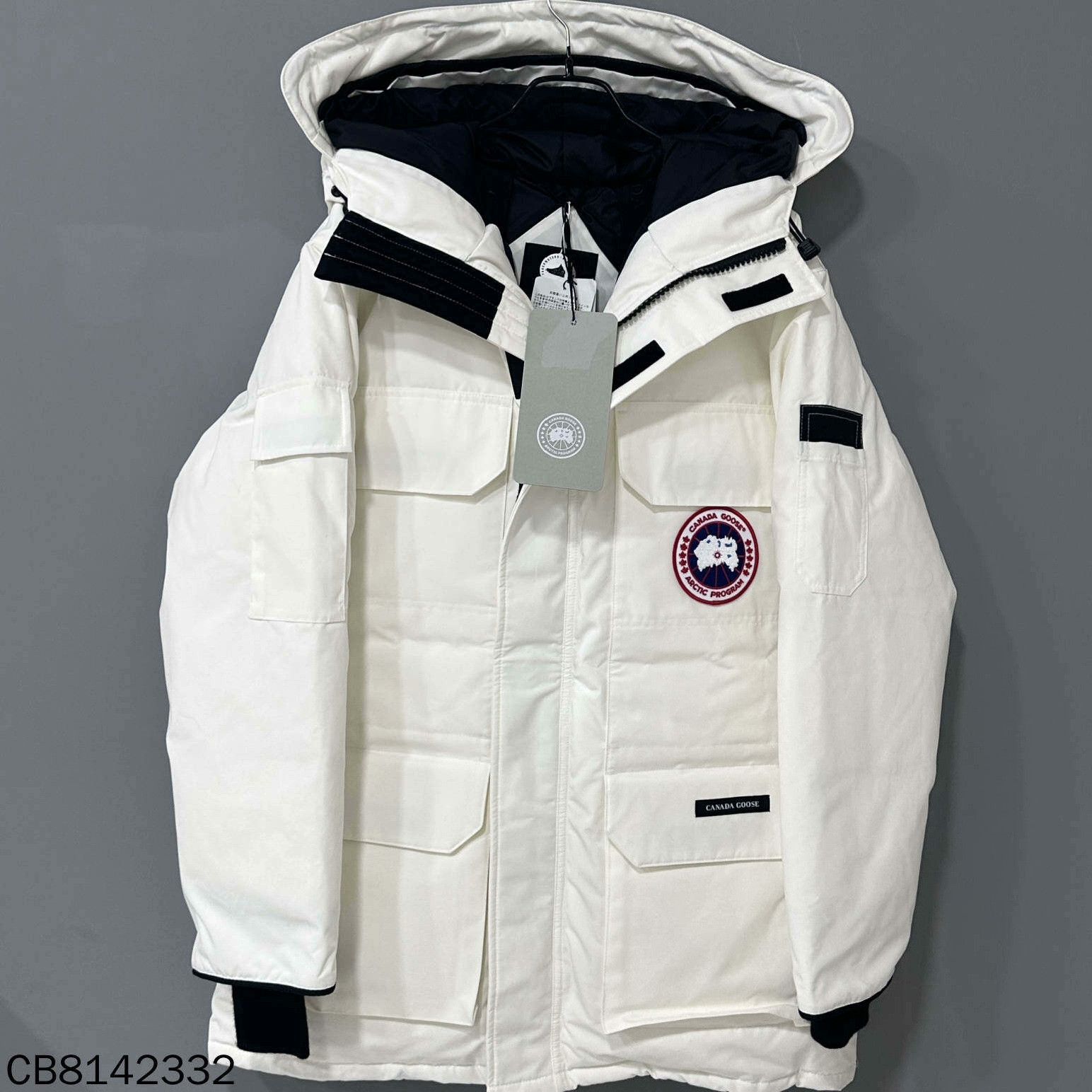 Canada Goose Canada Goose Down White Heavy Coat s Men Size US S / EU 44-46 / 1 - 1 Thumbnail