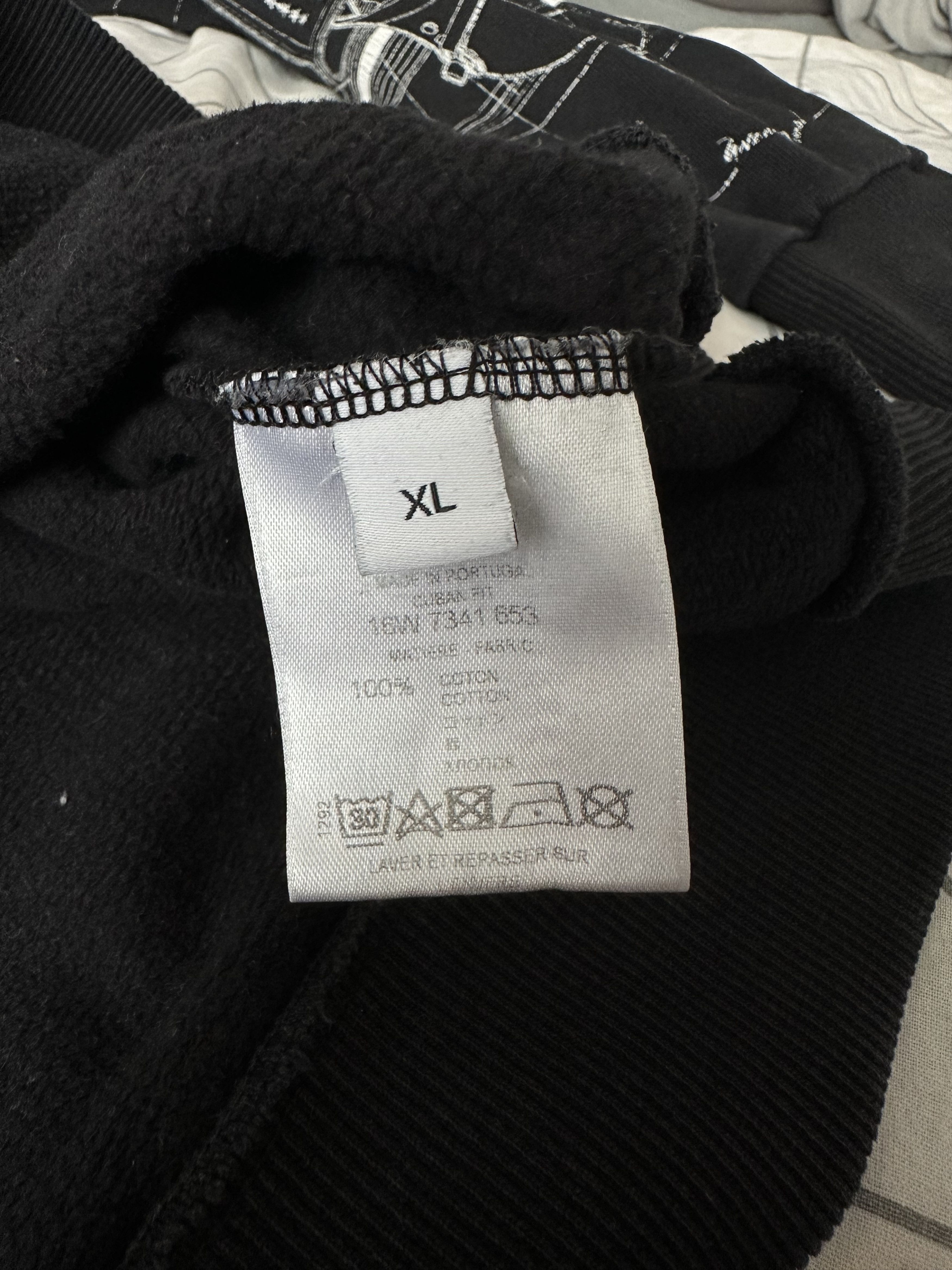 Givenchy F/W16 Givenchy Black Cobra Map Print Crewneck Size US XL / EU 56 / 4 - 8 Thumbnail
