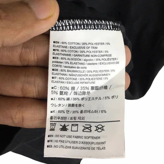 Arc'teryx Vtg ARCTERYX HOMME Minimalist Design Pocket Tee Shirt Size US S / EU 44-46 / 1 - 6 Thumbnail