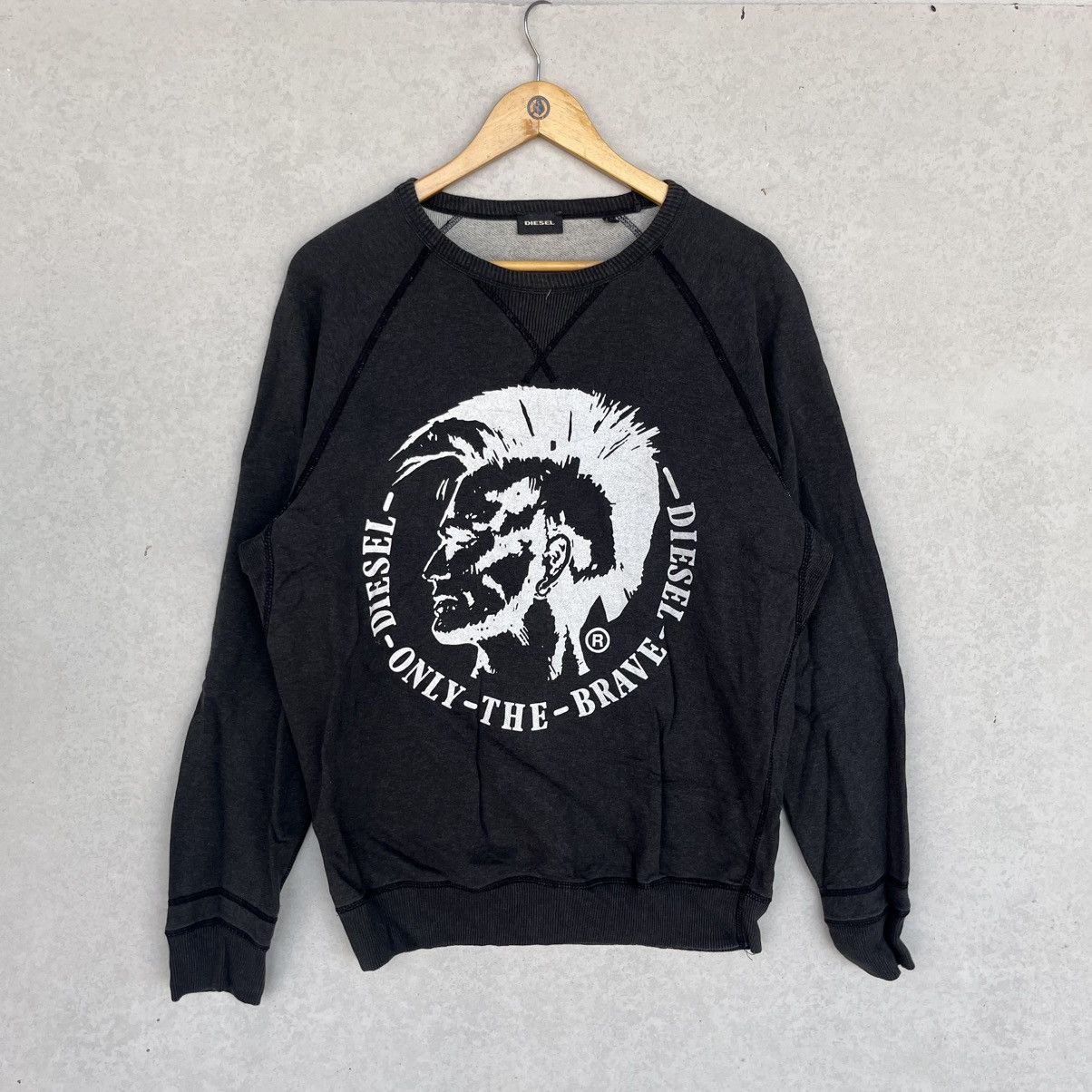 Other Vintage Diesel Big Printed Crewneck Black Colour Size M Size US M / EU 48-50 / 2 - 1 Thumbnail