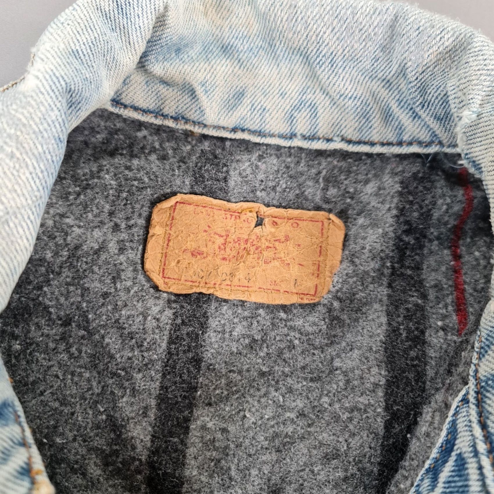 Levi's VINTAGE Levi's Denim Jacket Men Blue Medium Lined 80s Trucker Pocket USA 80s Mens Jeans Jacket Size US M / EU 48-50 / 2 - 3 Thumbnail