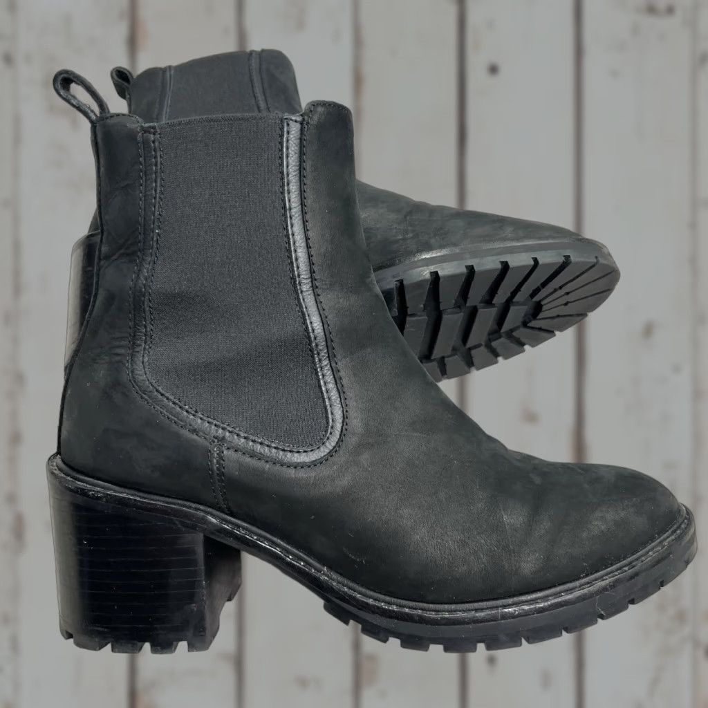 Thursday Boot Company Thursday Boot Co. Women’s 9 Black Leather Everyday Chelsea Boots Pull On Chelsea Boots Size US 9 / IT 39 - 1 Thumbnail