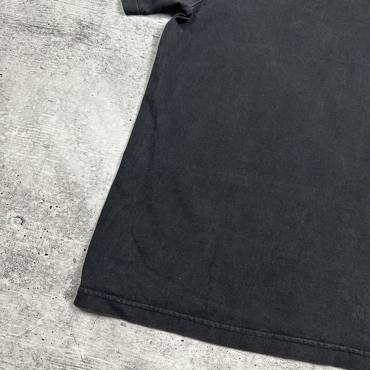 Pink Floyd Vintage 90’s Pink Floyd The Wall Avantgarde T-shirt Black Size US XS / EU 42 / 0 - 16 Thumbnail