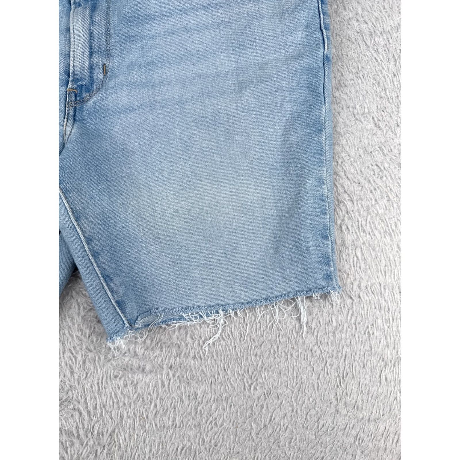 Levi's Levi's Shorts Women Blue Denim Cutoff 711 Skinny Cotton Blend Light 30x7 Size 30" / US 8 / IT 44 - 2 Thumbnail