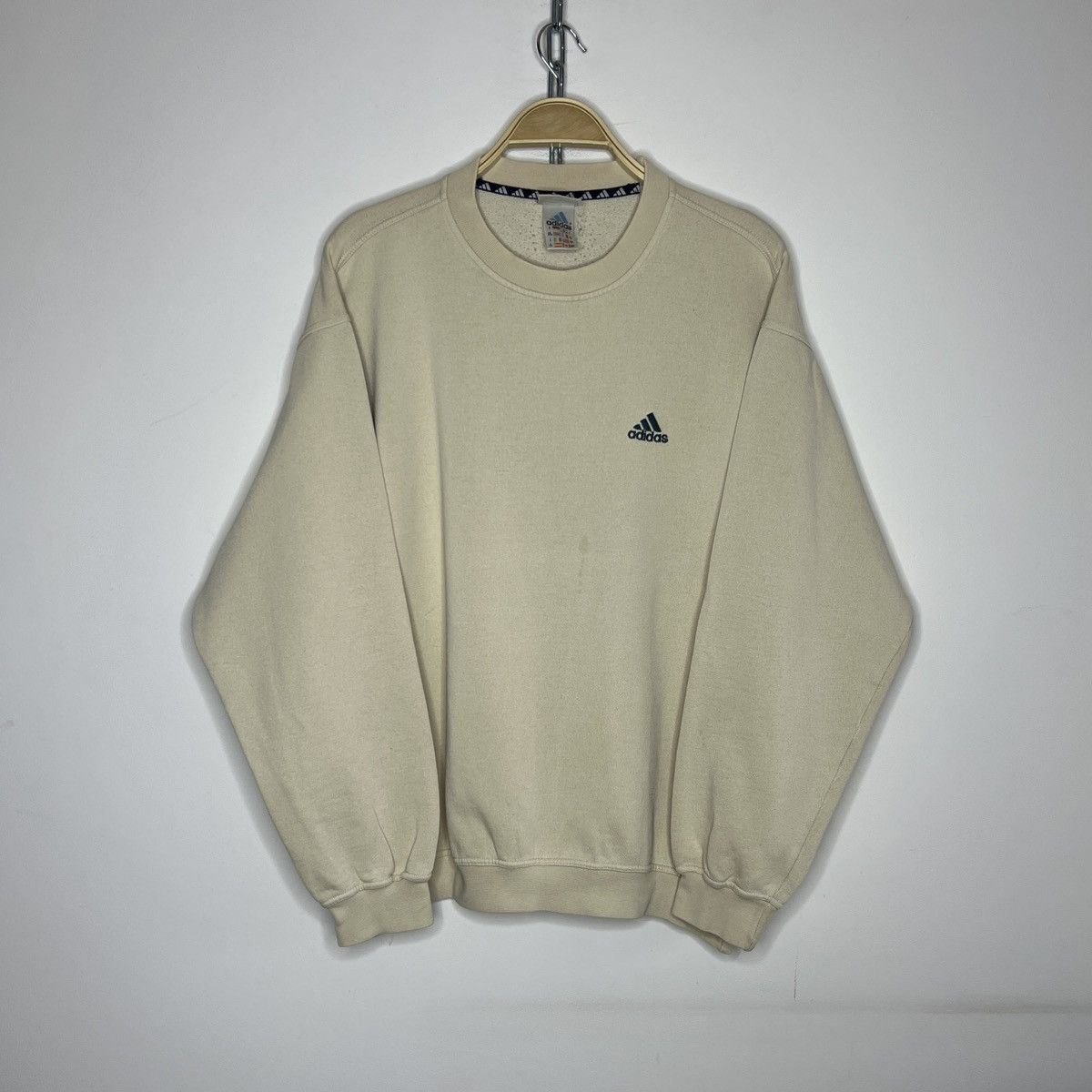 Adidas × Vintage Vintage Adidas Cream Beige Sweatshirt rare Size US M / EU 48-50 / 2 - 1 Thumbnail