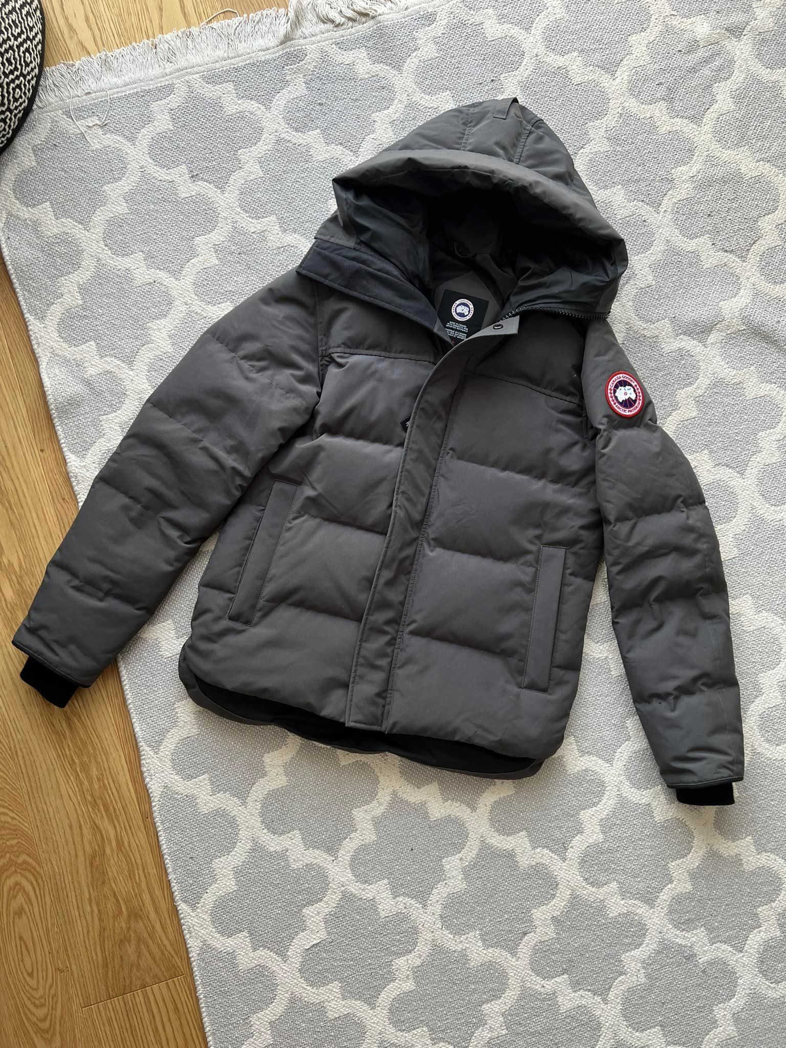 Canada goose hot sale macmillan graphite