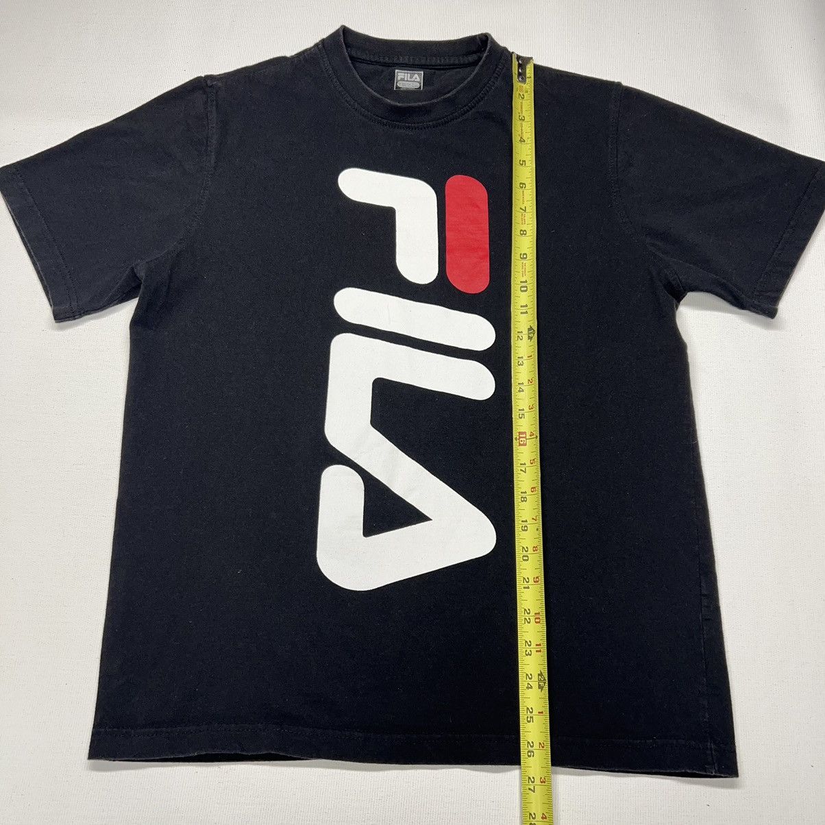 Fila Fila Logo Tee Shirt Black Graphic Print Vertical Athletic Size US M / EU 48-50 / 2 - 7 Thumbnail