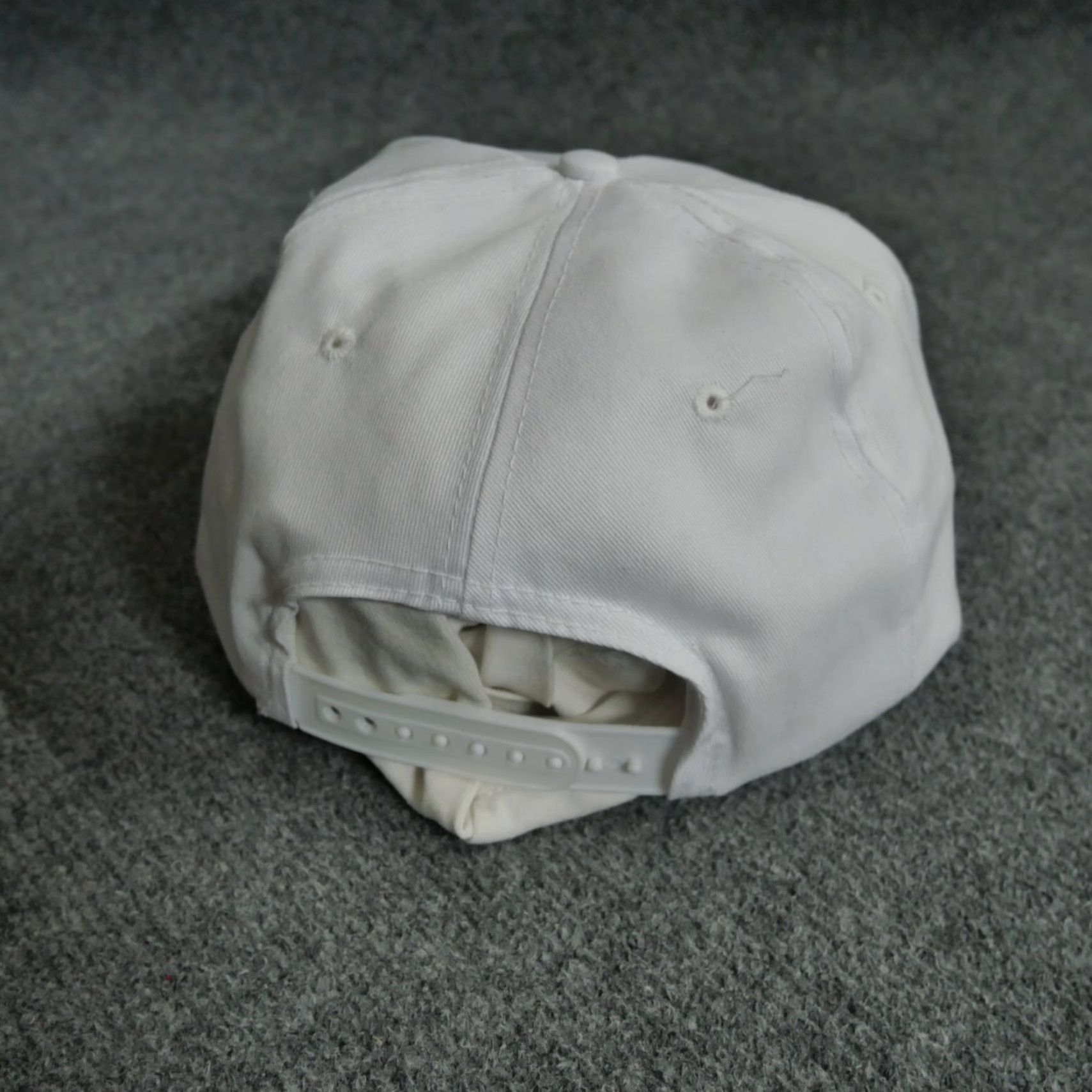 Vintage VINTAGE Sunshine Biscuits Hat Adult White Pink Logo Snap Back Mens 90s Size ONE SIZE - 5 Thumbnail