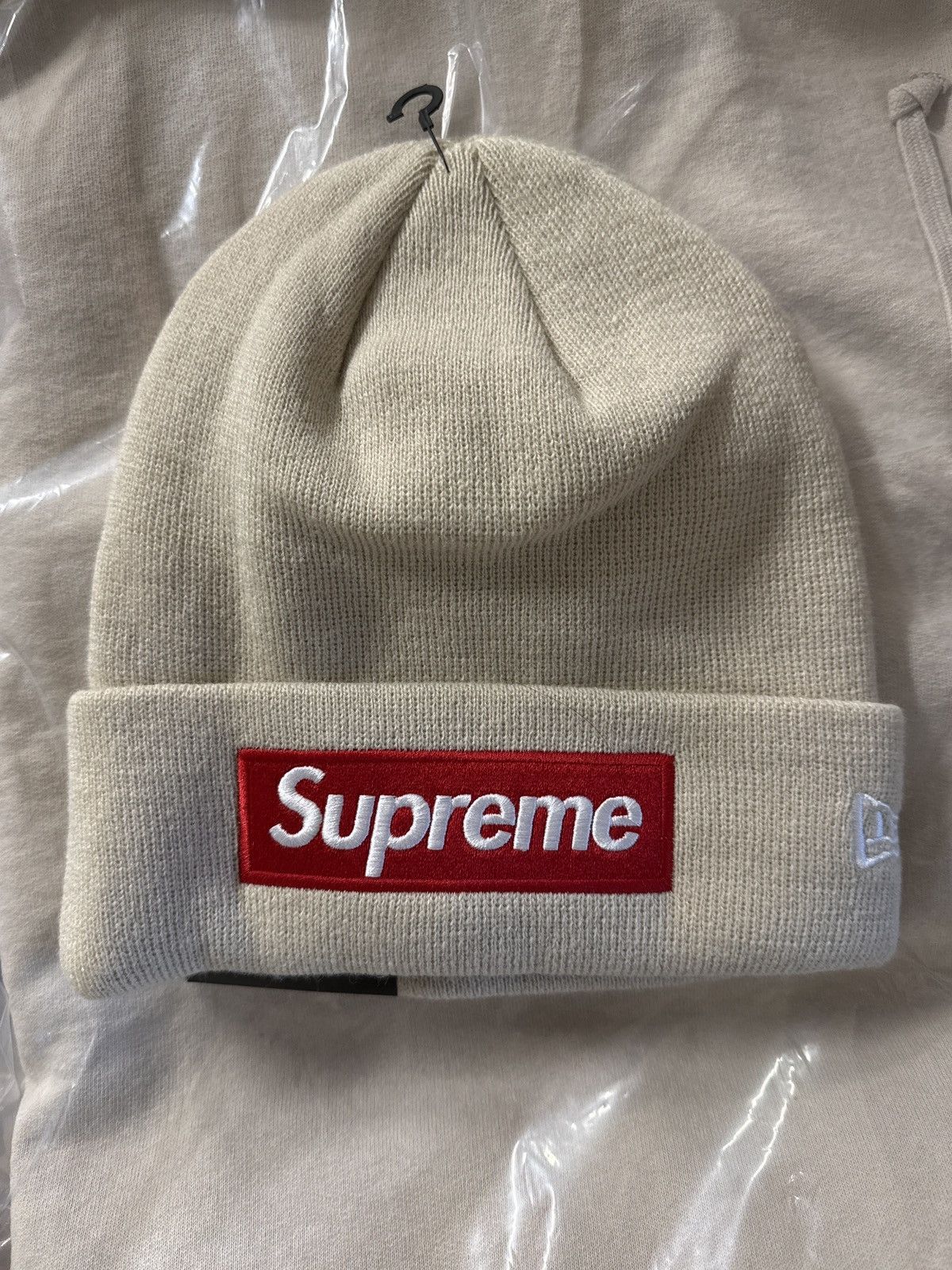 Supreme Supreme fw 24 new era box logo beanie Size ONE SIZE - 1 Thumbnail