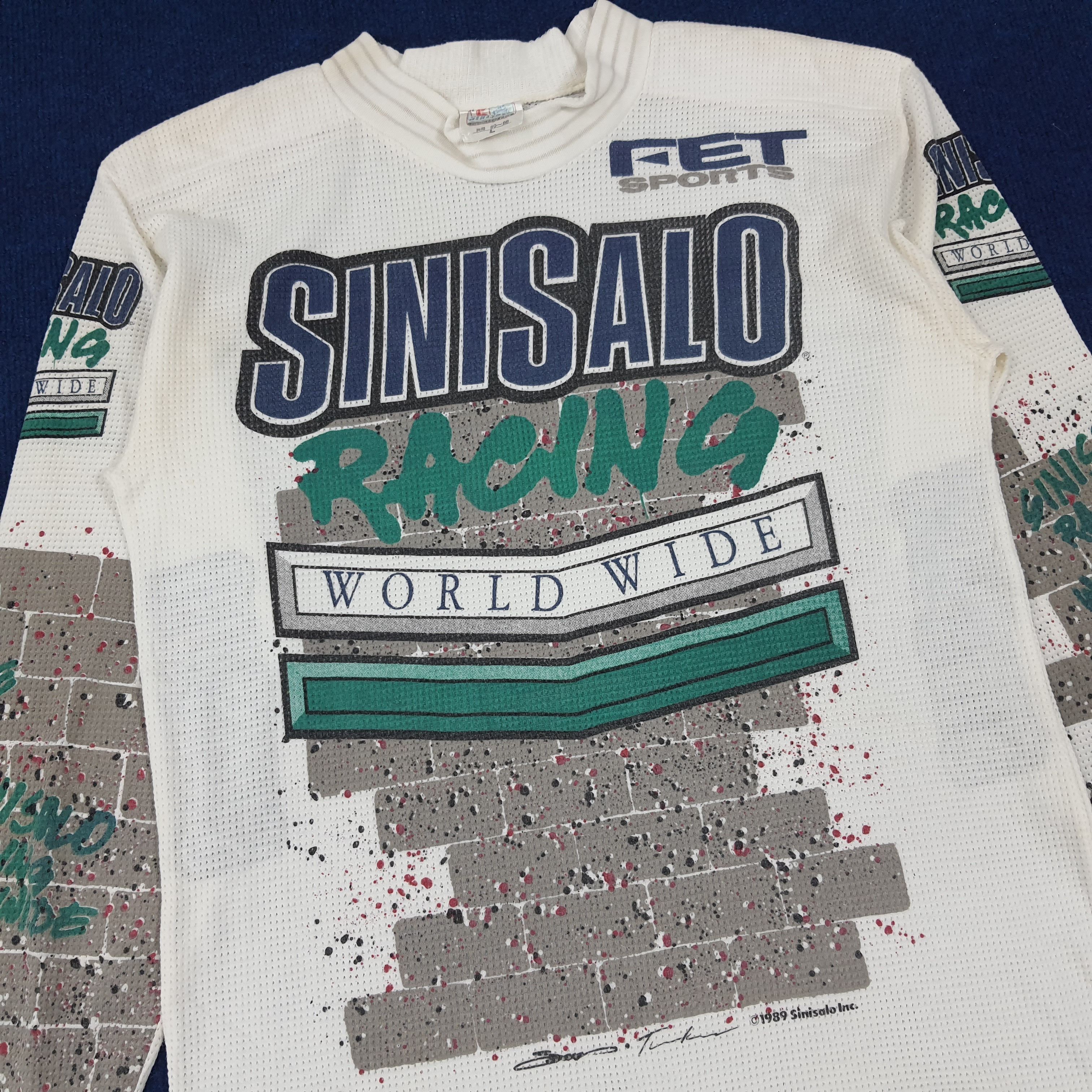 Vintage Vintage SINISALO Racing World Wild 80s Motorsports Tshirt Size US M / EU 48-50 / 2 - 2 Thumbnail