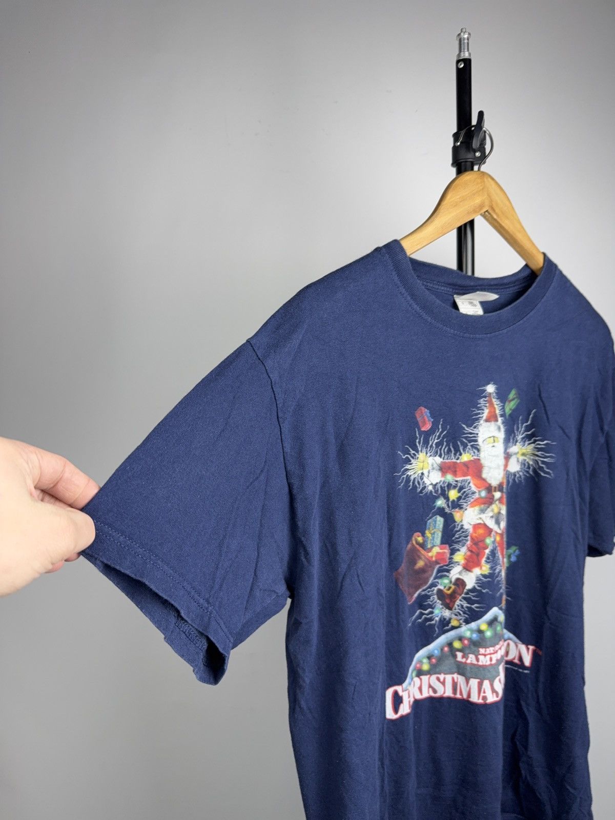 Warner Bros 2007 Christmas Vacation Santa Graphic Movie T-Shirt L Size US L / EU 52-54 / 3 - 2 Thumbnail