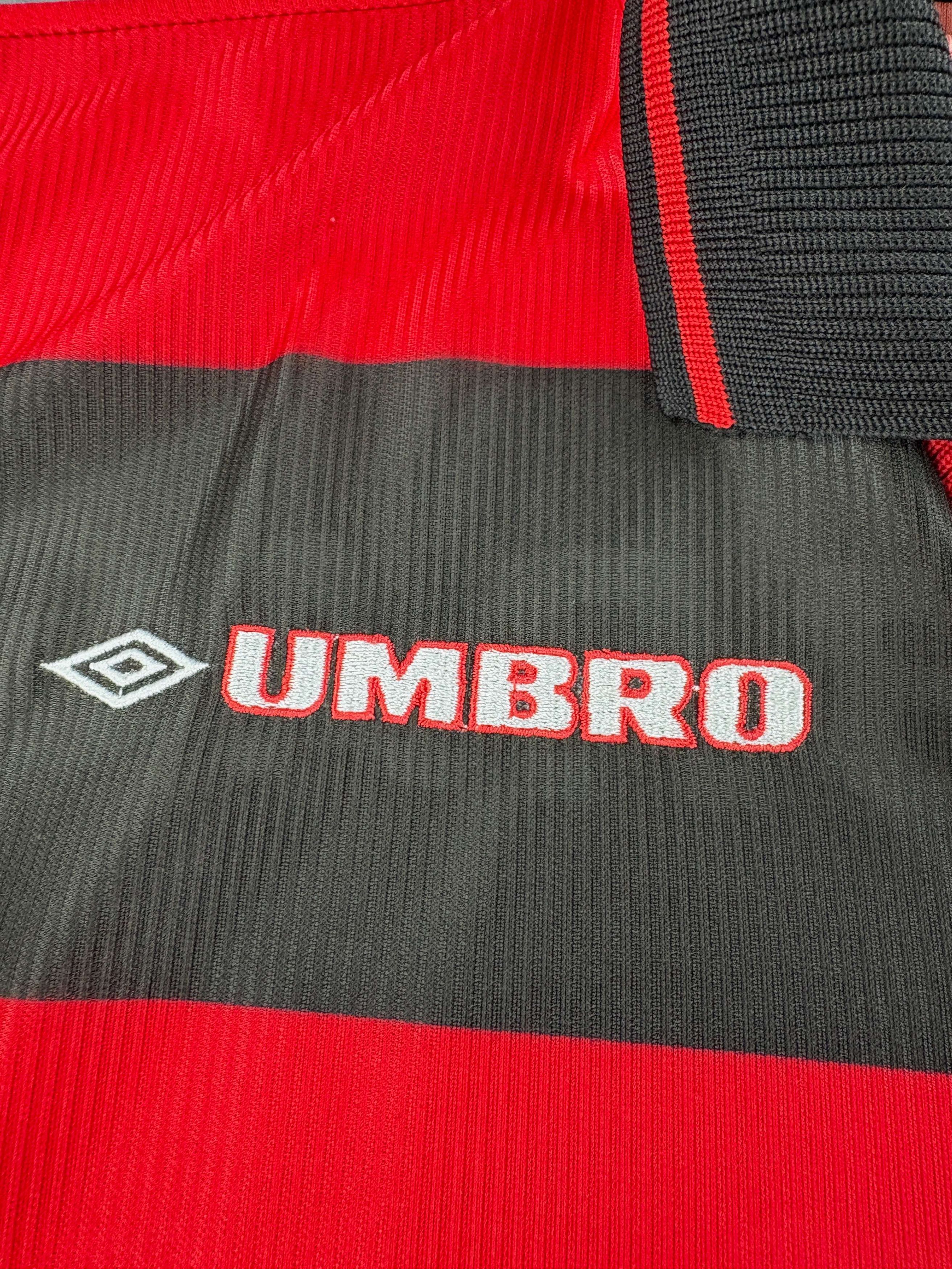 Umbro Flamengo 1999 Umbro home football jersey shirt size XL Size US XL / EU 56 / 4 - 5 Thumbnail