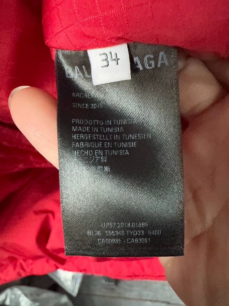 Balenciaga Balenciaga size 34 Red back collar embroidered monogram log Size US M / EU 48-50 / 2 - 4 Thumbnail