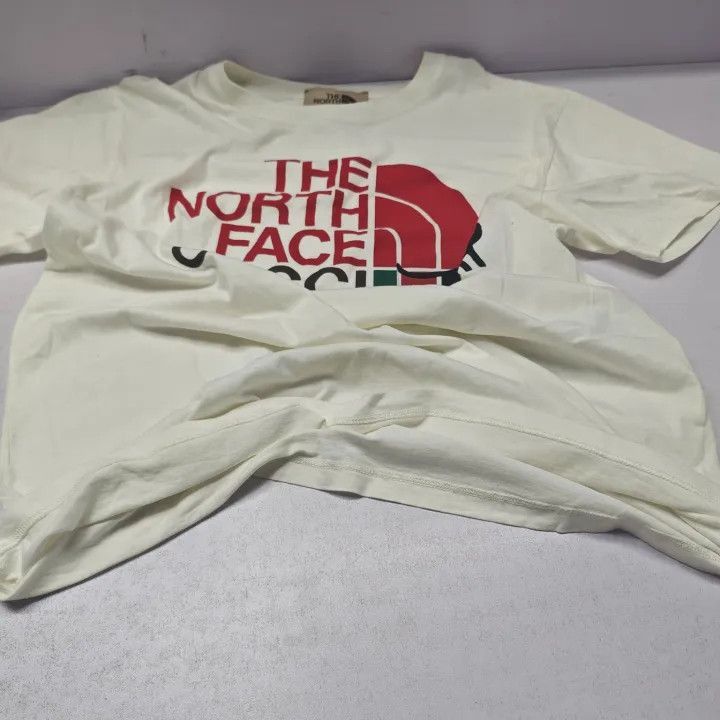Gucci Gucci x The North Face Short Sleeve T-Shirt-2507 Size XS / US 0-2 / IT 36-38 - 4 Thumbnail