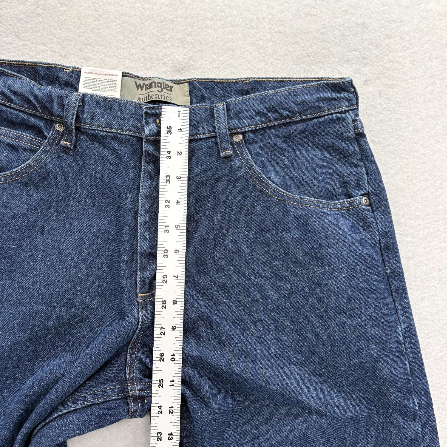Wrangler Wrangler Jeans Mens 34x30 Blue Dark Wash Relaxed Straight Denim Pants Size US 34 / EU 50 - 6 Thumbnail