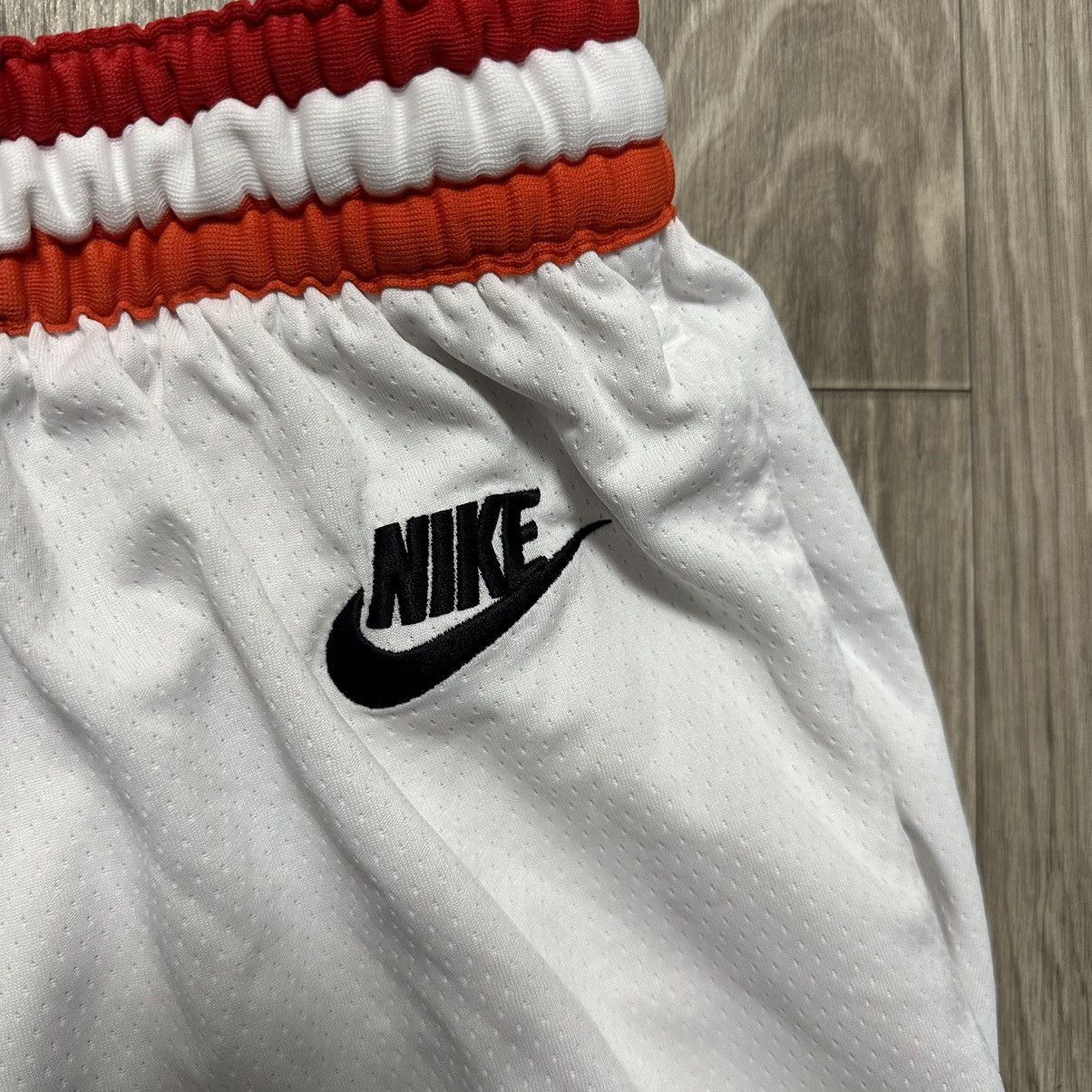 NBA × Nike Authentic Miami Heat White Shorts Size US 38 / EU 54 - 5 Thumbnail
